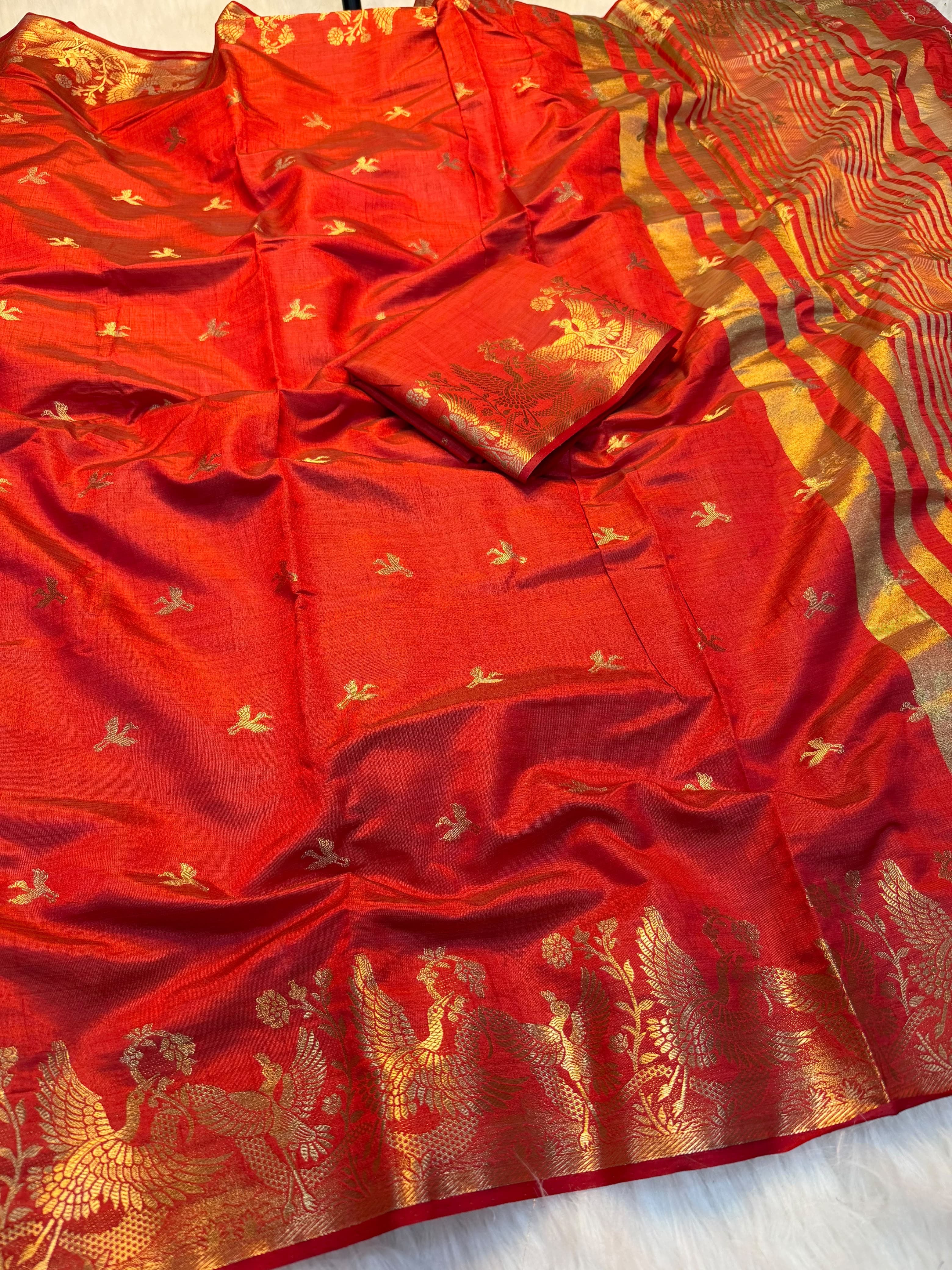 Soft Tusser silk saree with Chit Pallu Saree With Running Blouse(NON-STORE)