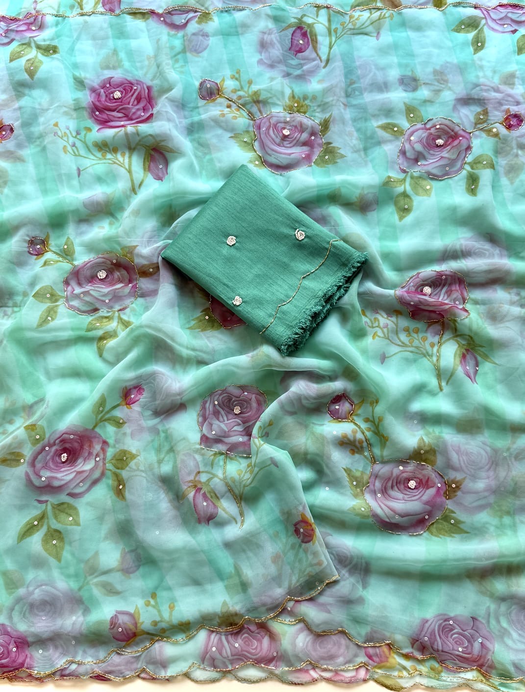 Soft Georgette with floral print with Beautiful katana handwork(NON-STORE)