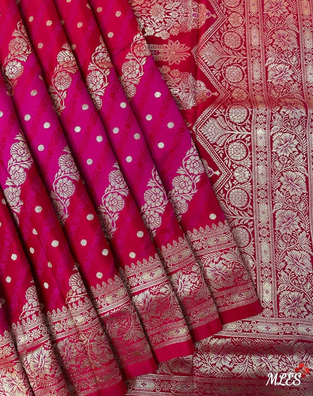 Pink Red Banarasi leheriya Style