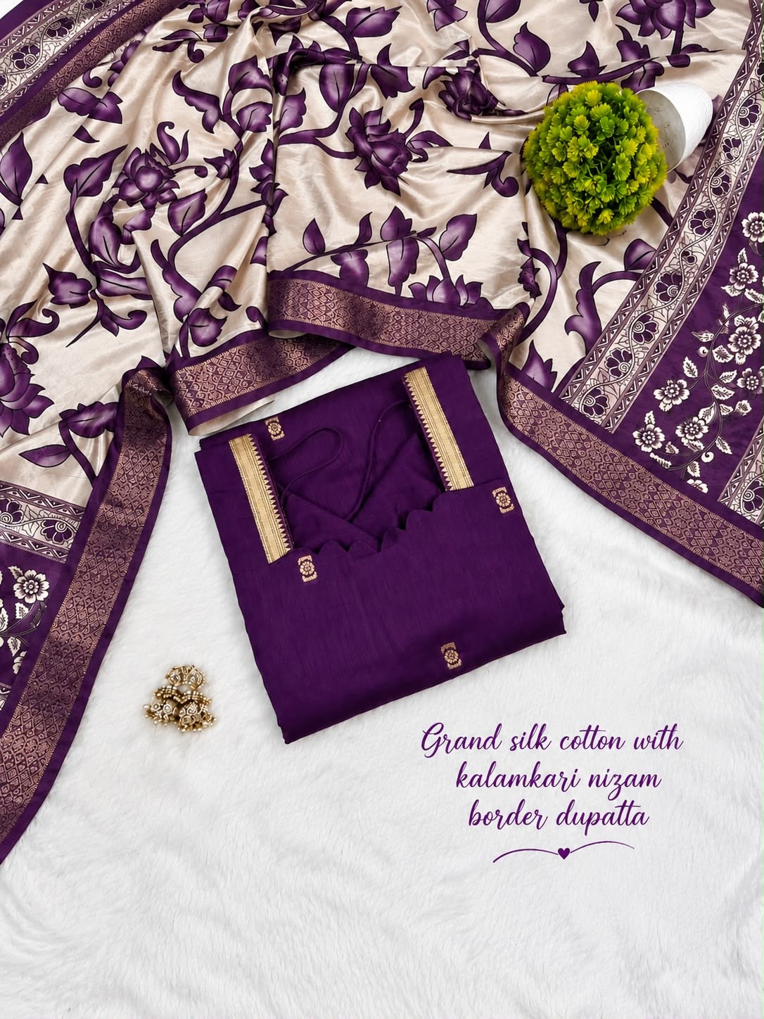 Mangalagiri Butta Silk cotton Top with Chennuri Silk Kalamkari Dupatta(NON-STORE)