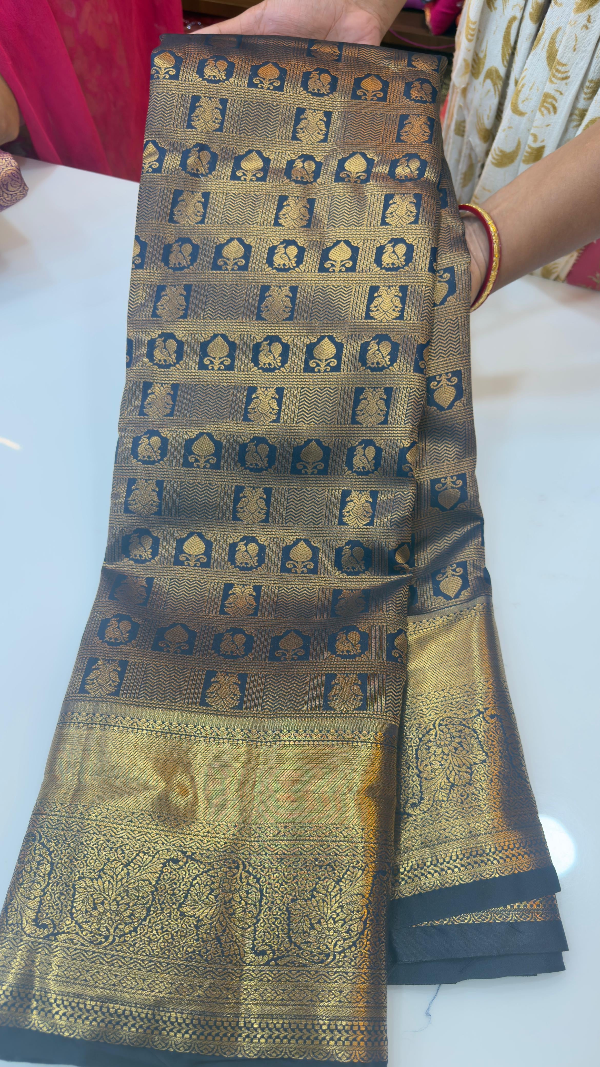 Semi Kanchi pattu
