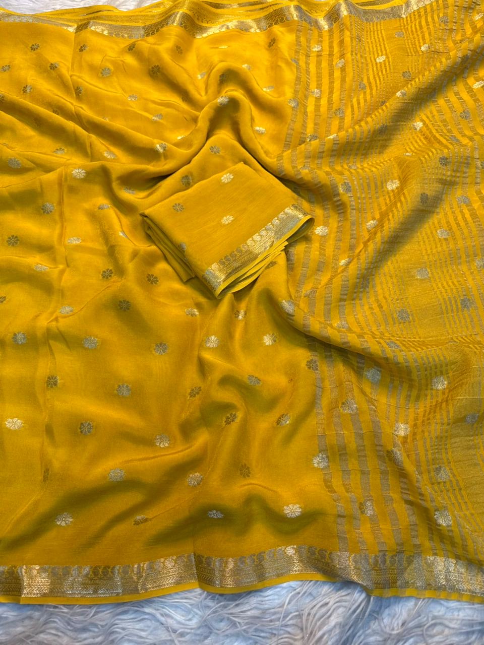 Pure viscose weaving jacquard saree with pure viscose matching blouse(NON-STORE)