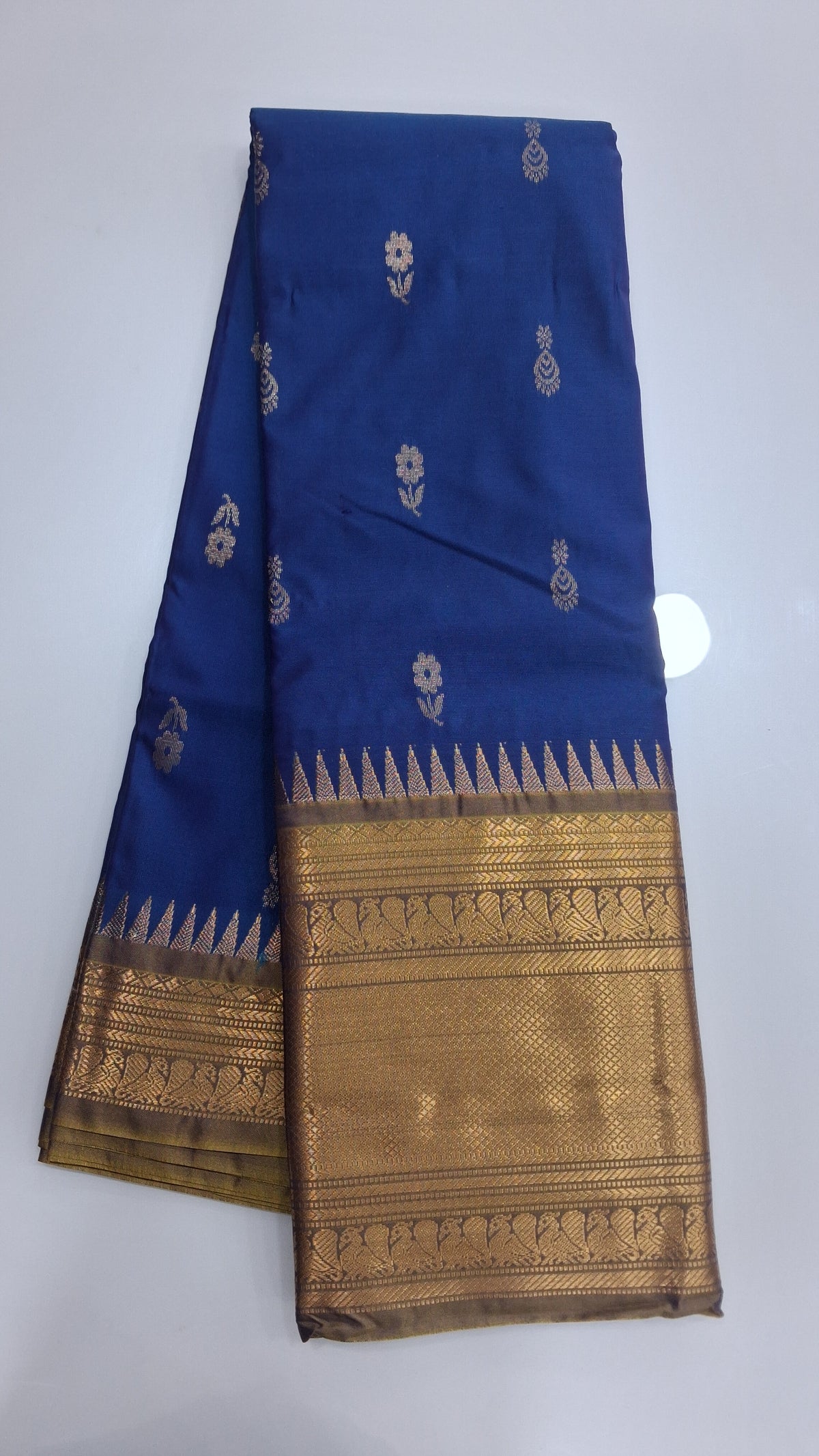 Vintage Gadwal Soft semi Pattu Sarees