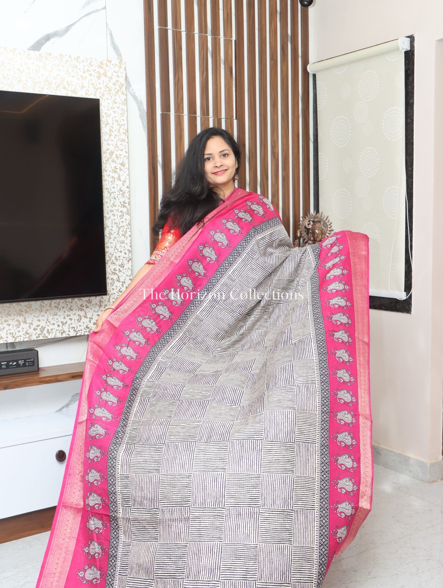 Dola with Zig Zag Patterns