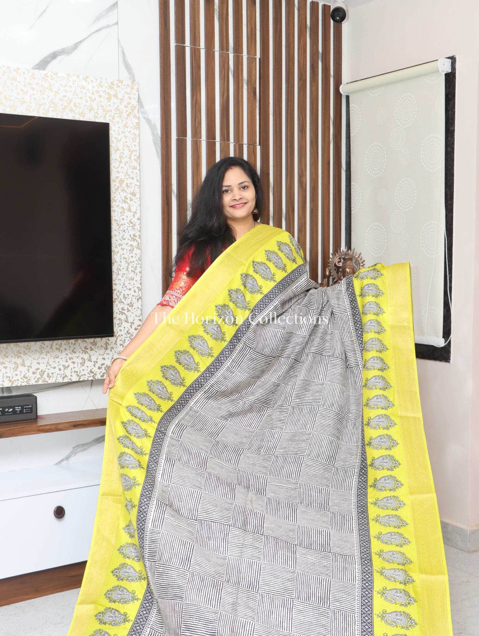 Dola with Zig Zag Patterns