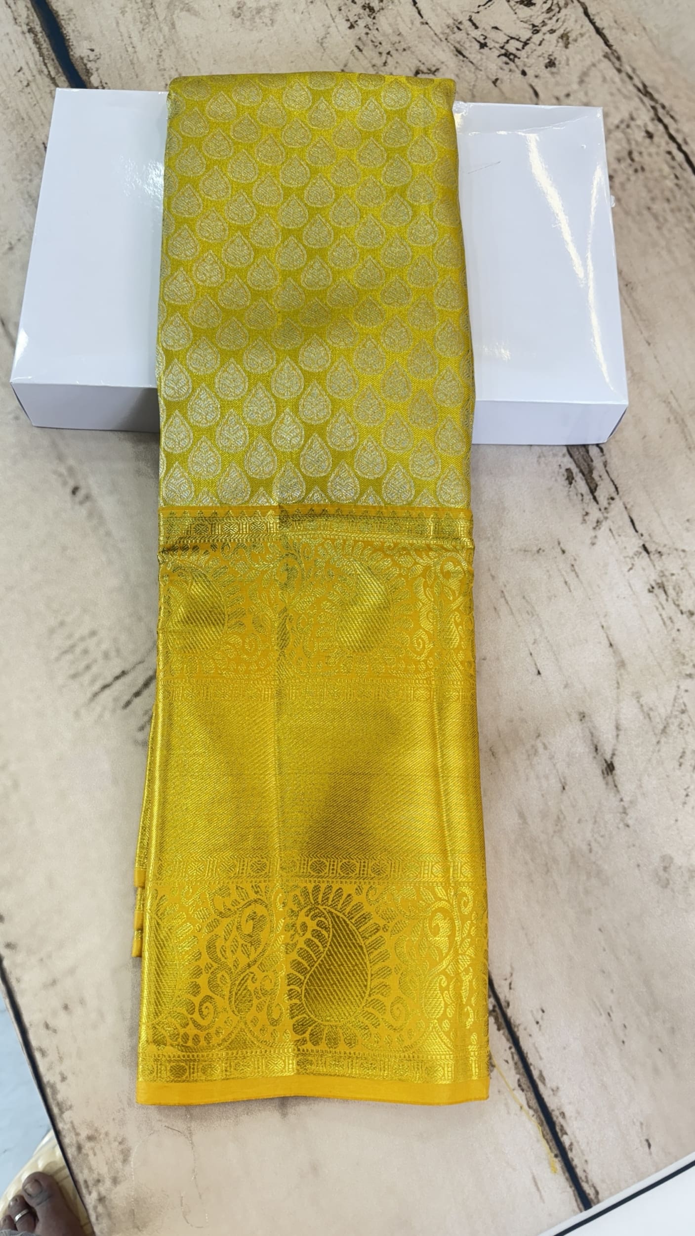 Semi Kanchi Pattu