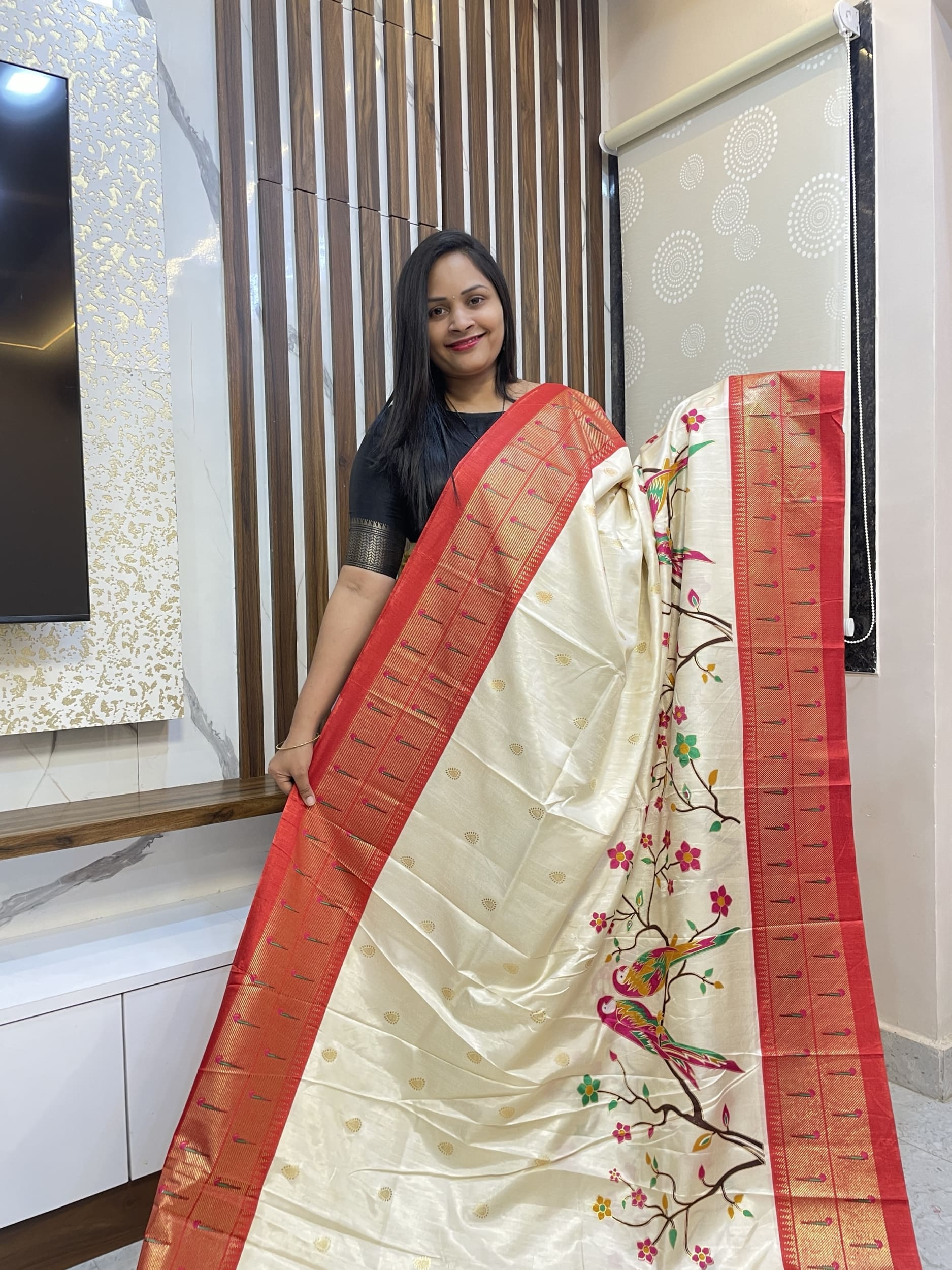 Dola silk parrots design