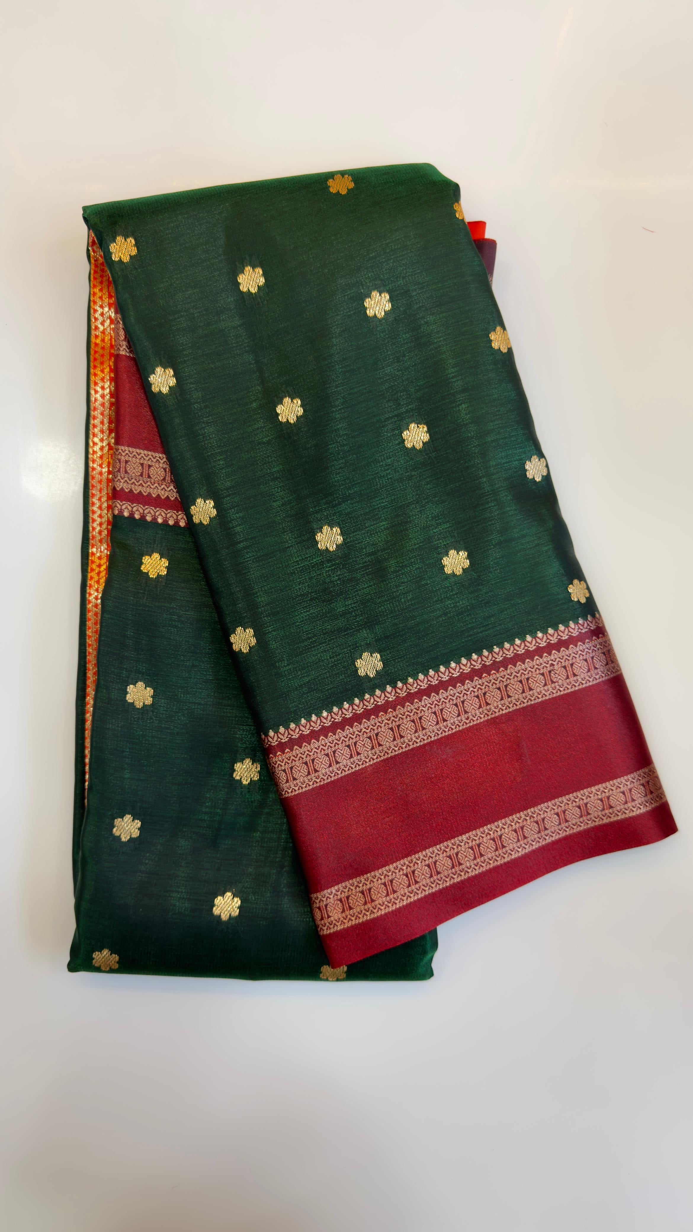 Narayani Pattu sarees small border