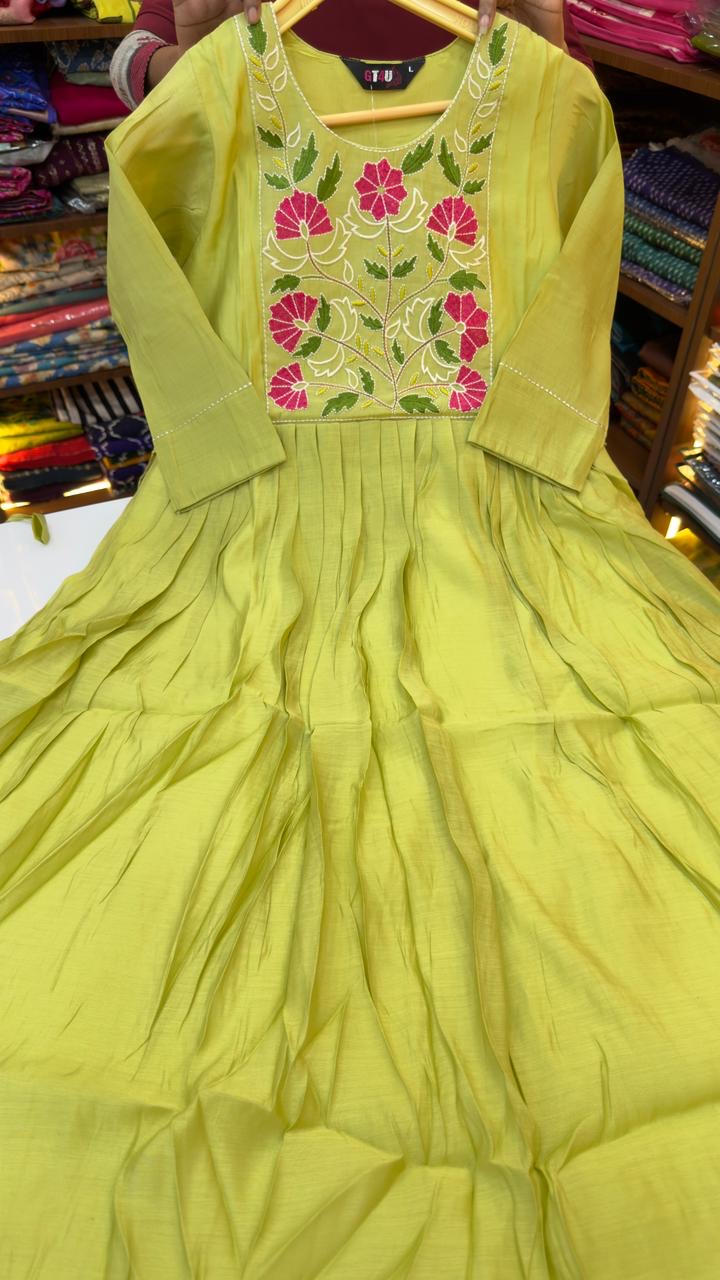 Mull Chanderi frock with thread embroidery