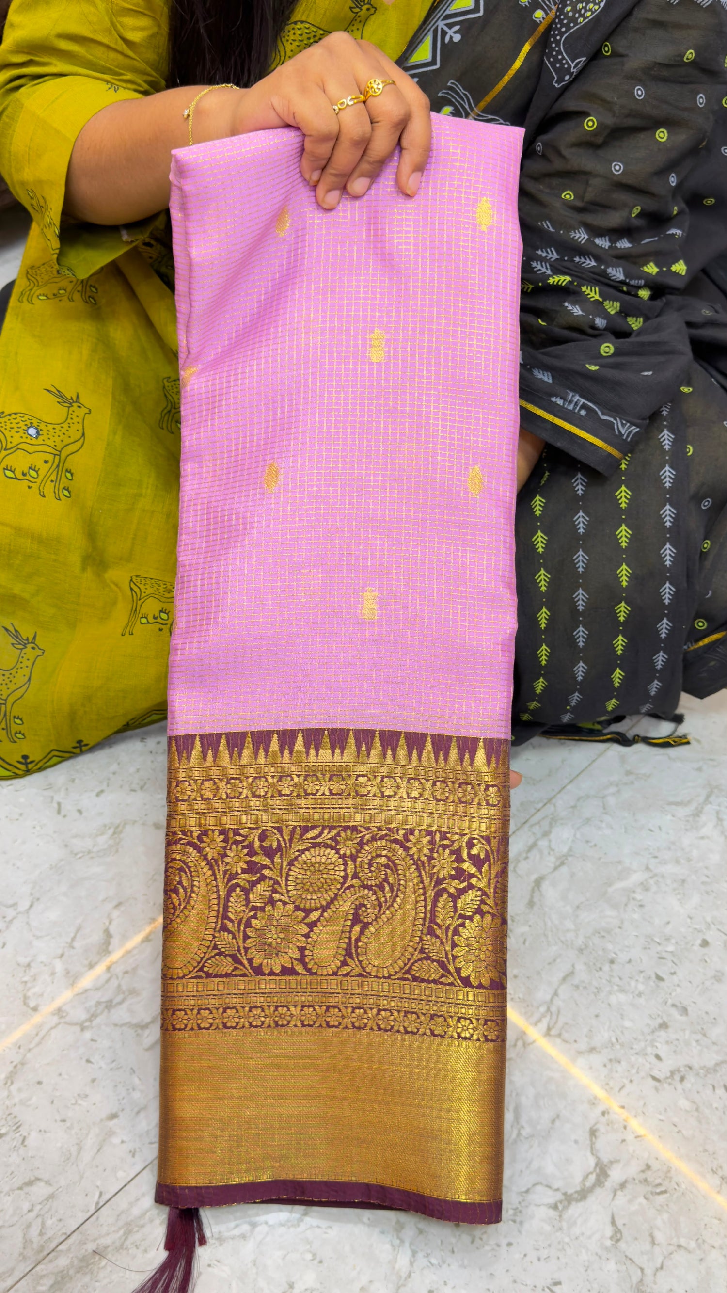 Banarasi vintage chexs