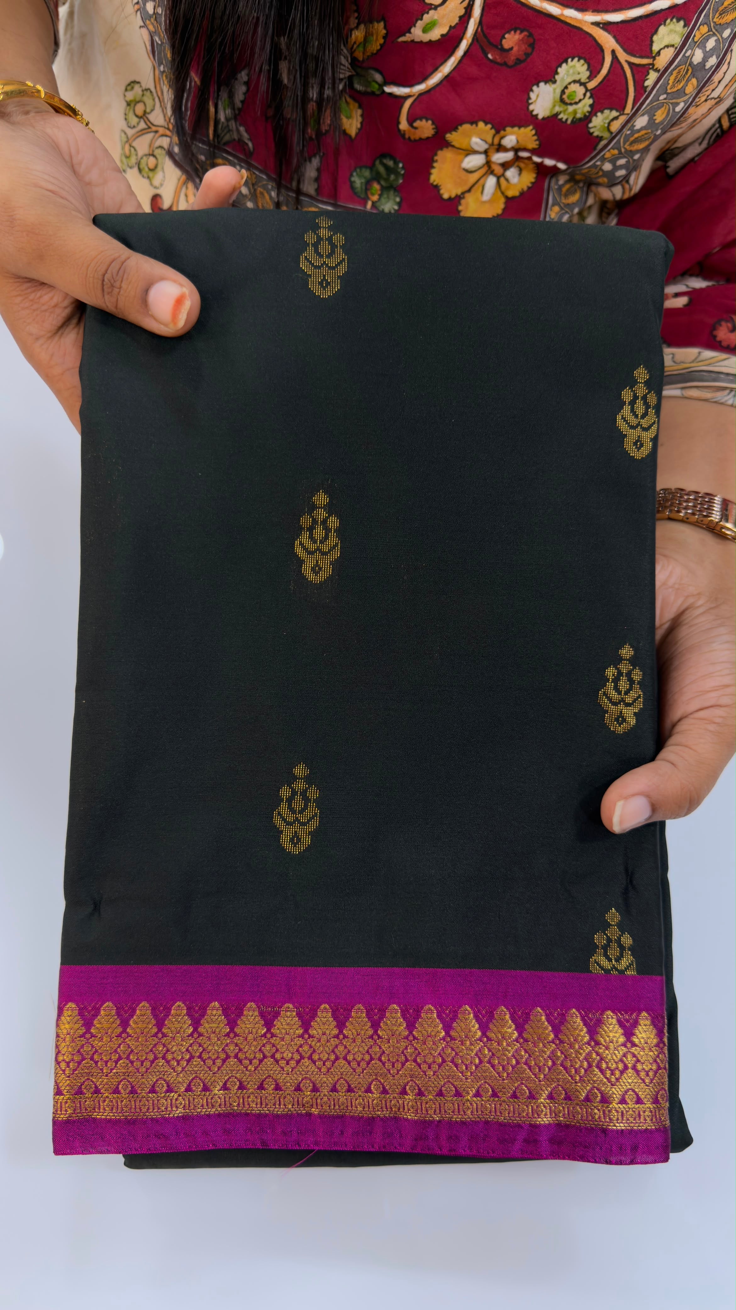 Uppada Pattu sarees with Kanchi border