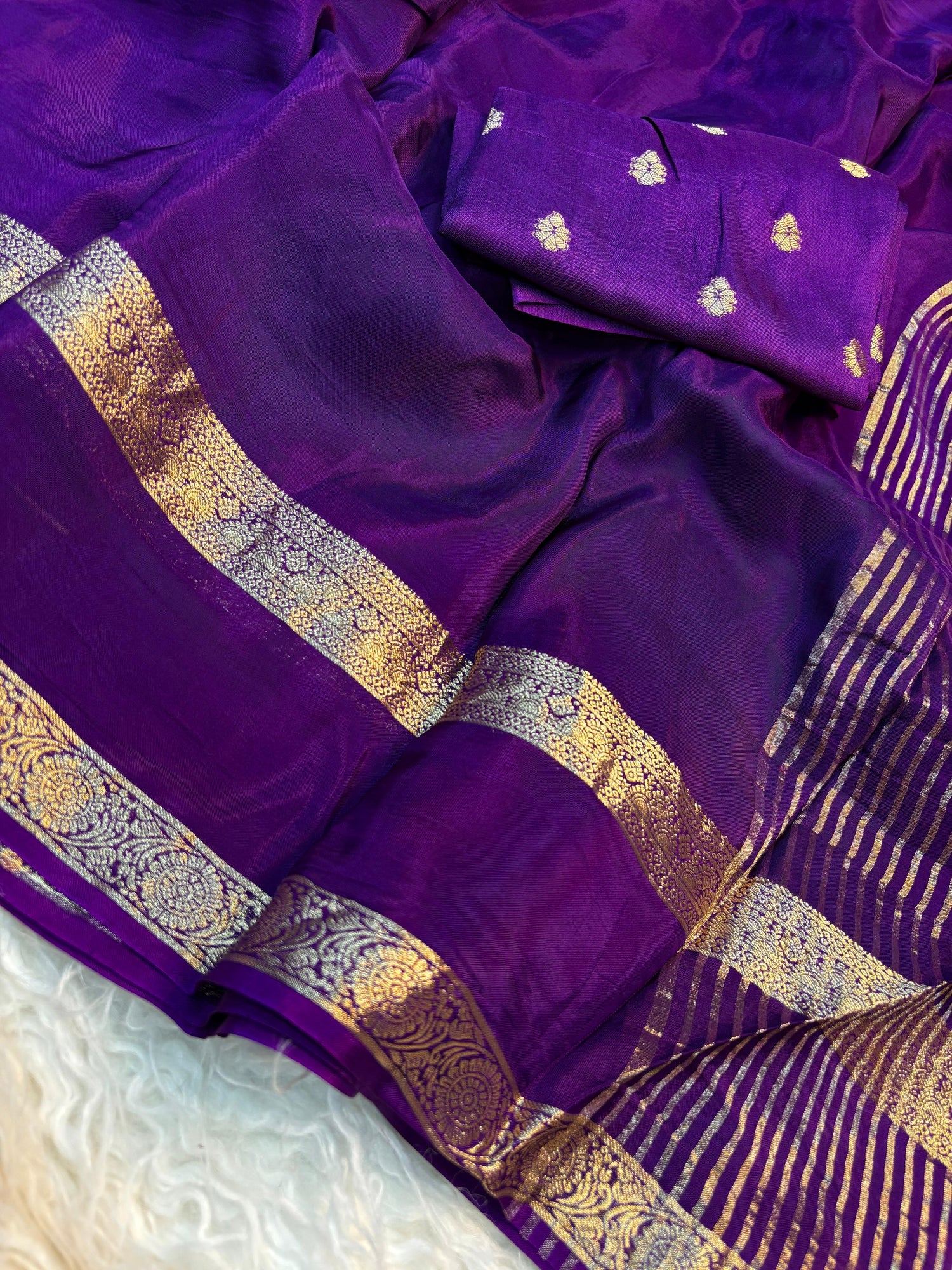 Pure Viscose mysoor Crepe silk saree with original Zari jacquard border(NON-STORE)