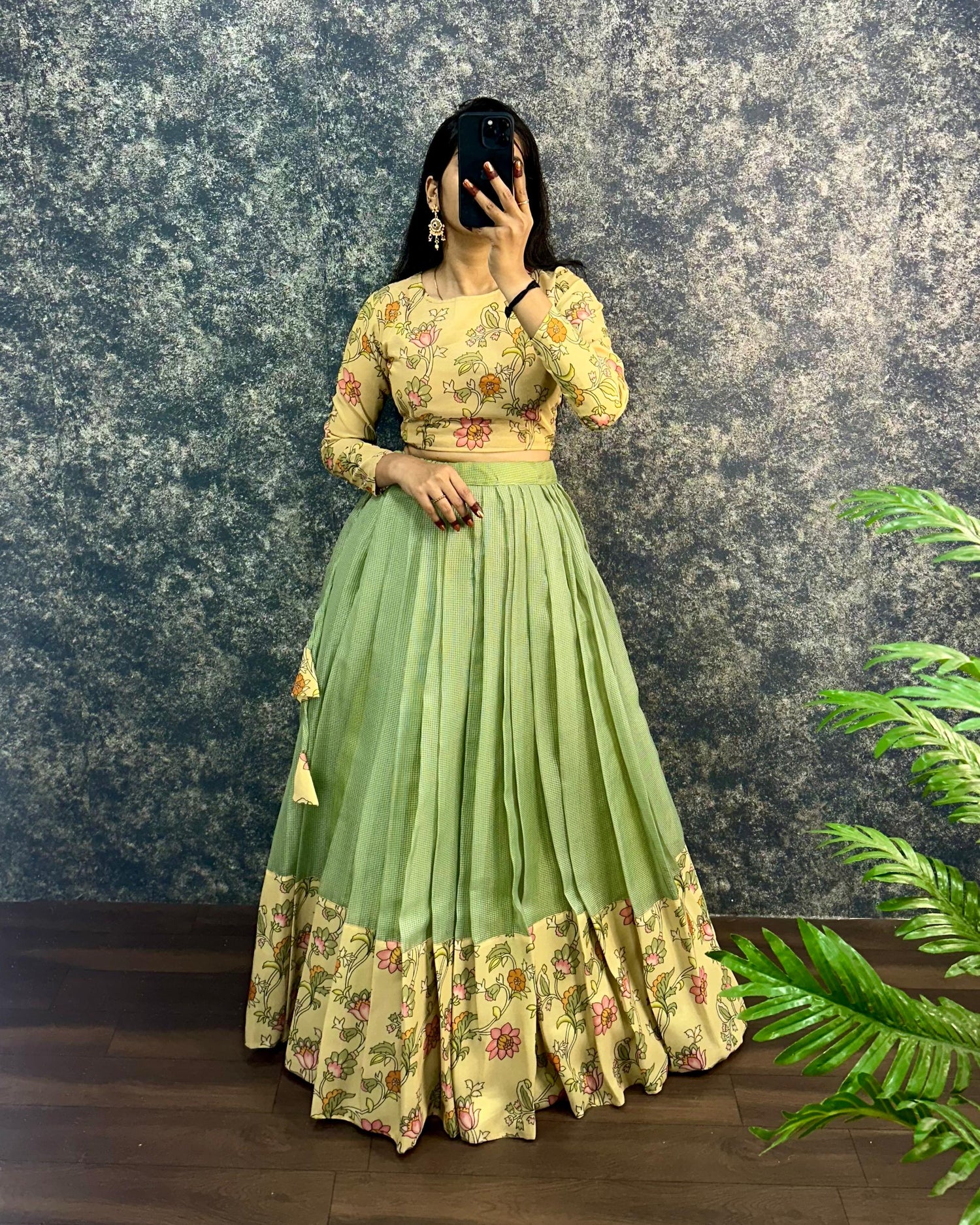 Crop-top Lehenga