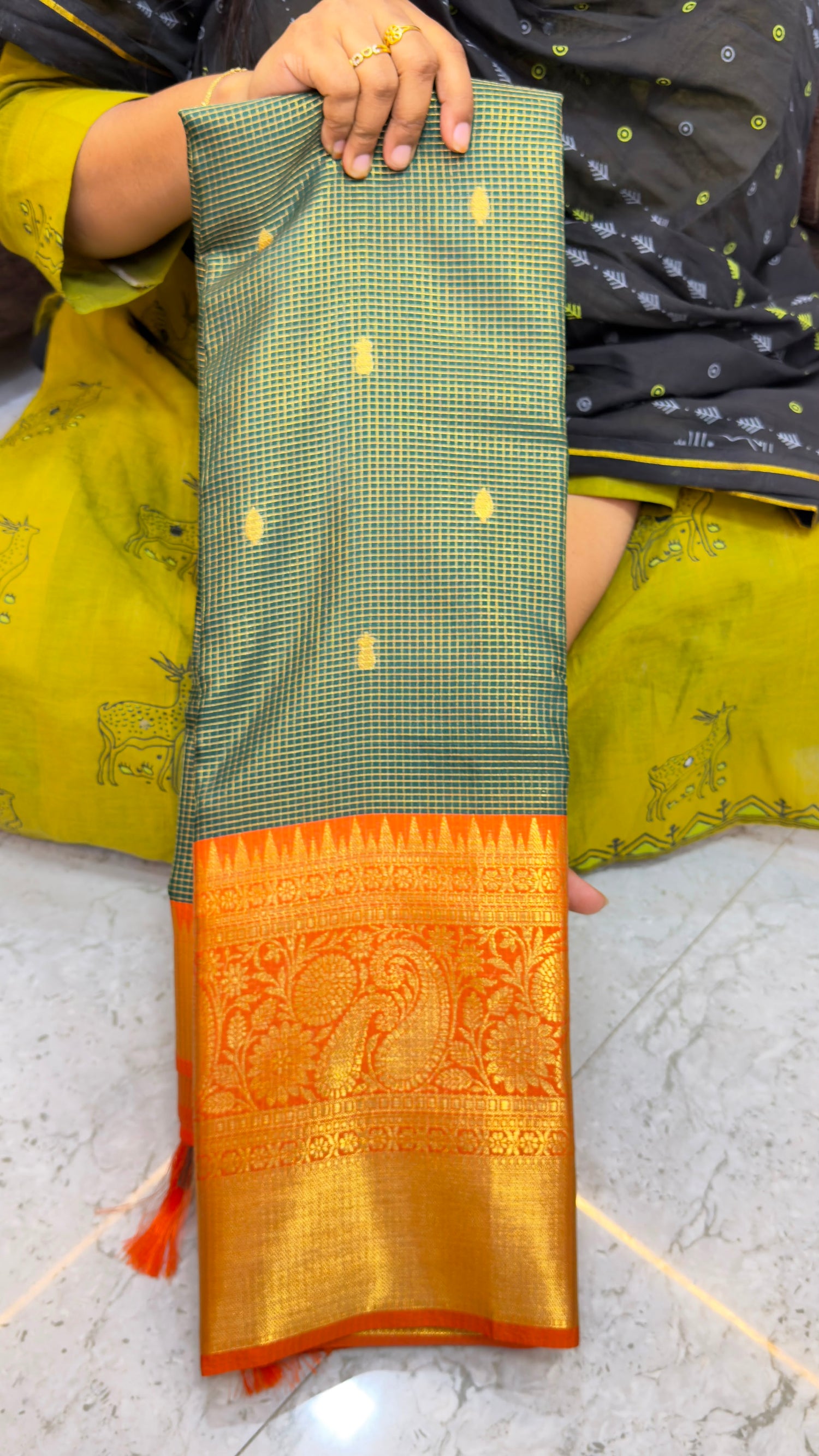 Banarasi vintage chexs