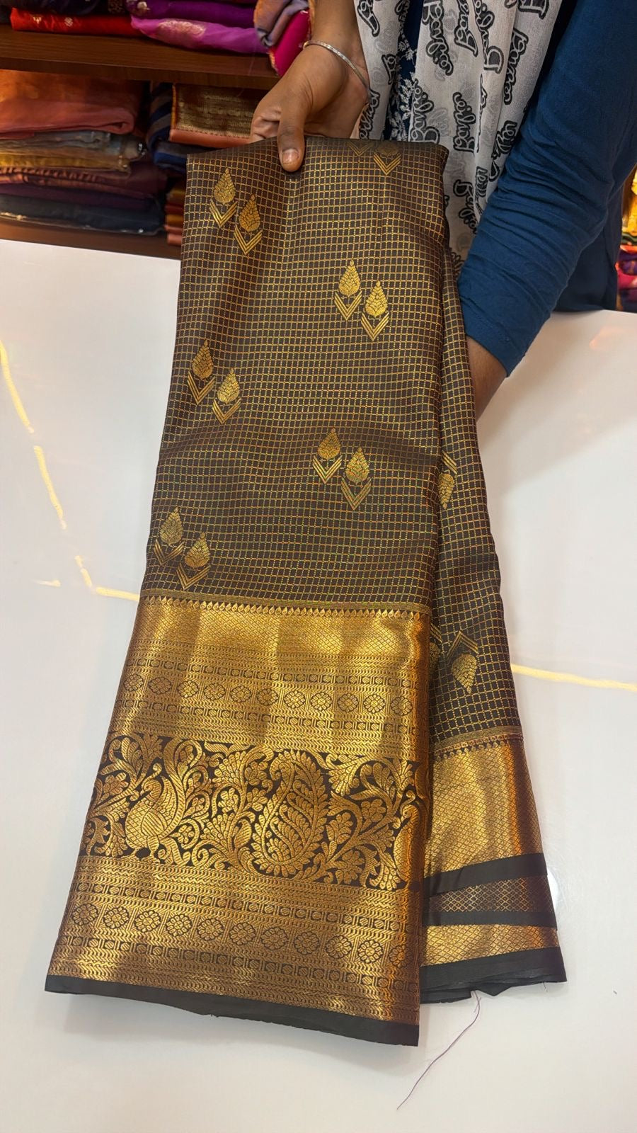 Semi Kanchi pattu