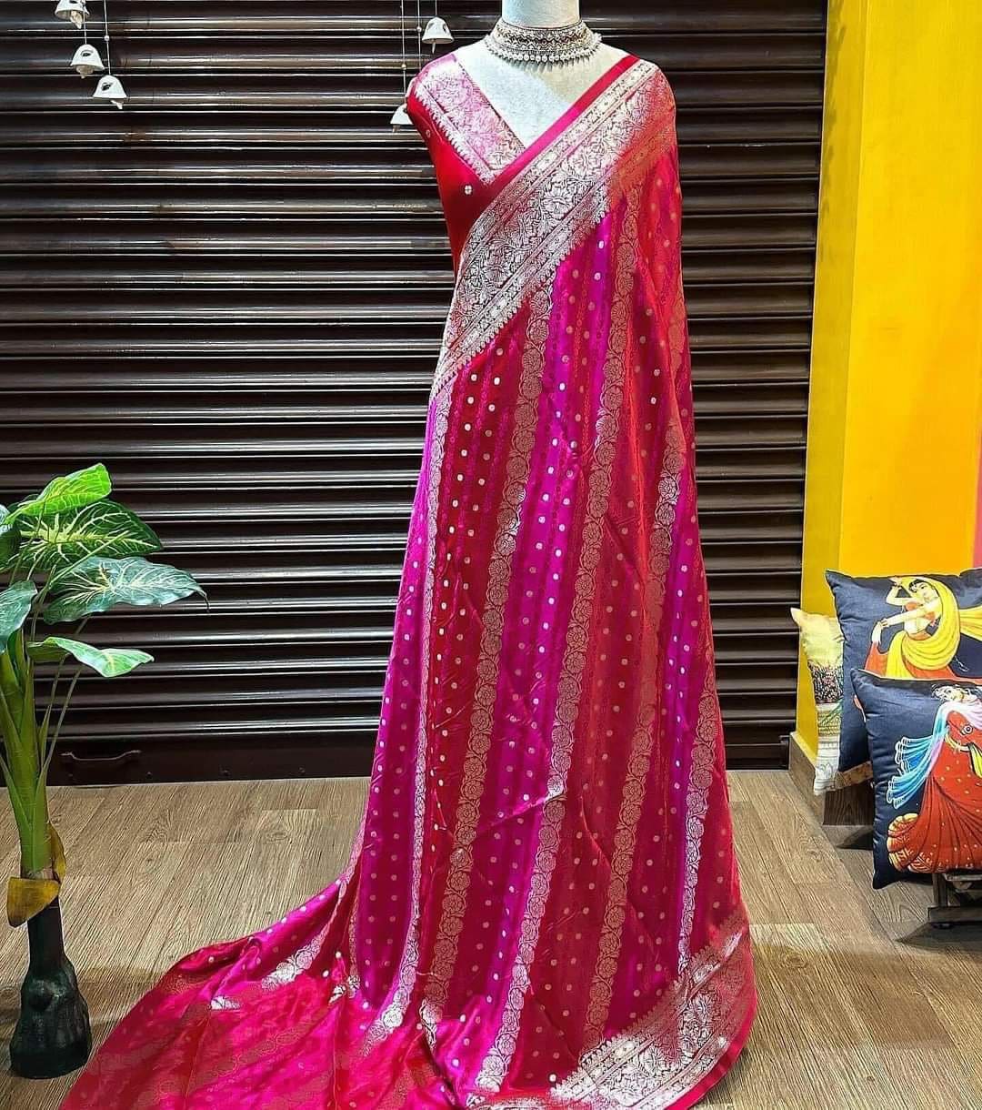 Pink Red Banarasi leheriya Style
