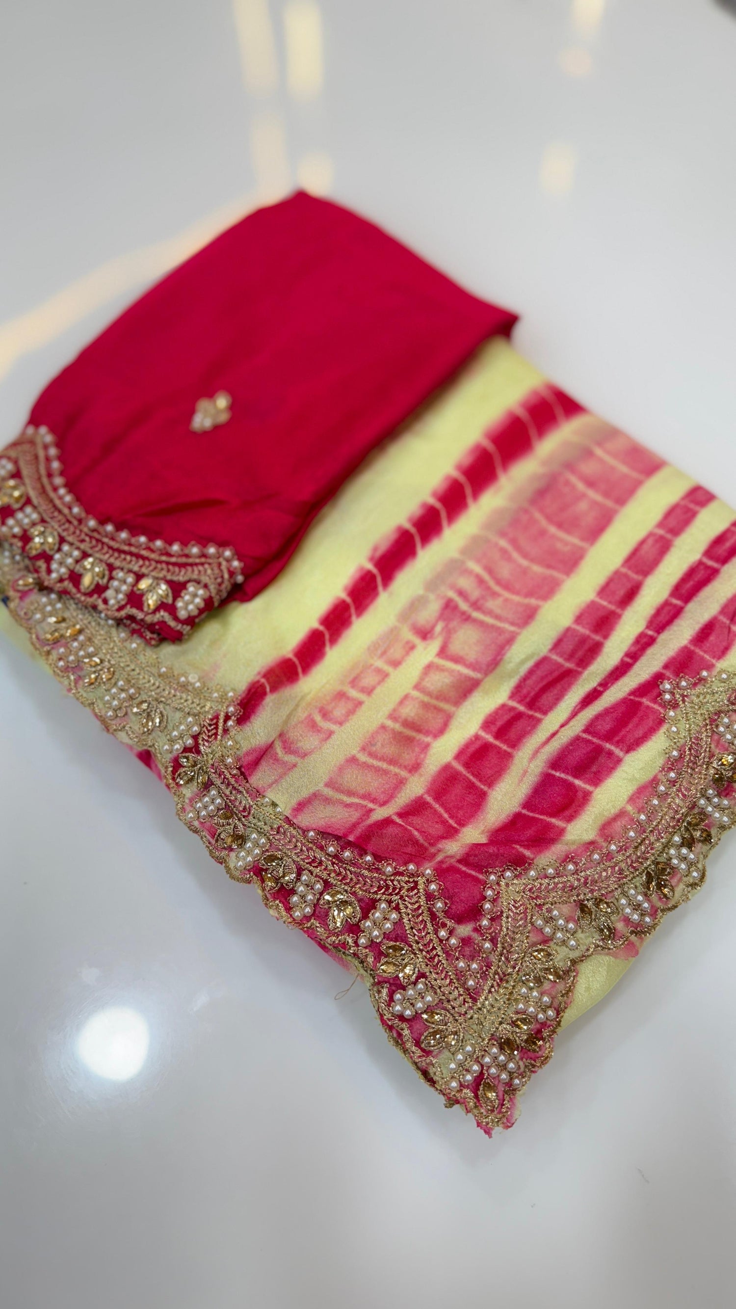 Chiffon saree with Shibori desgin