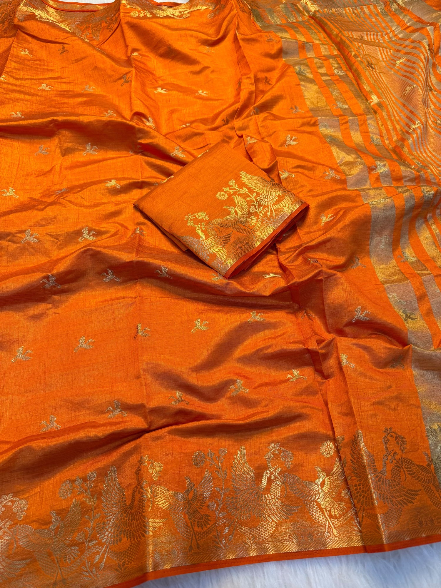 Soft Tusser silk saree with Chit Pallu Saree With Running Blouse(NON-STORE)