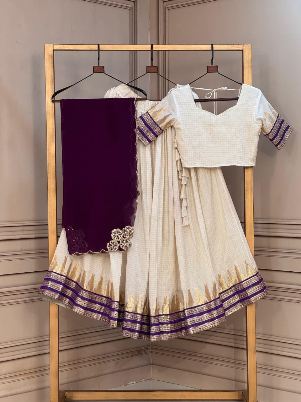 Premium Viscose jacquard Lehenga Choli Set with Contrast Dupatta(NON-STORE)