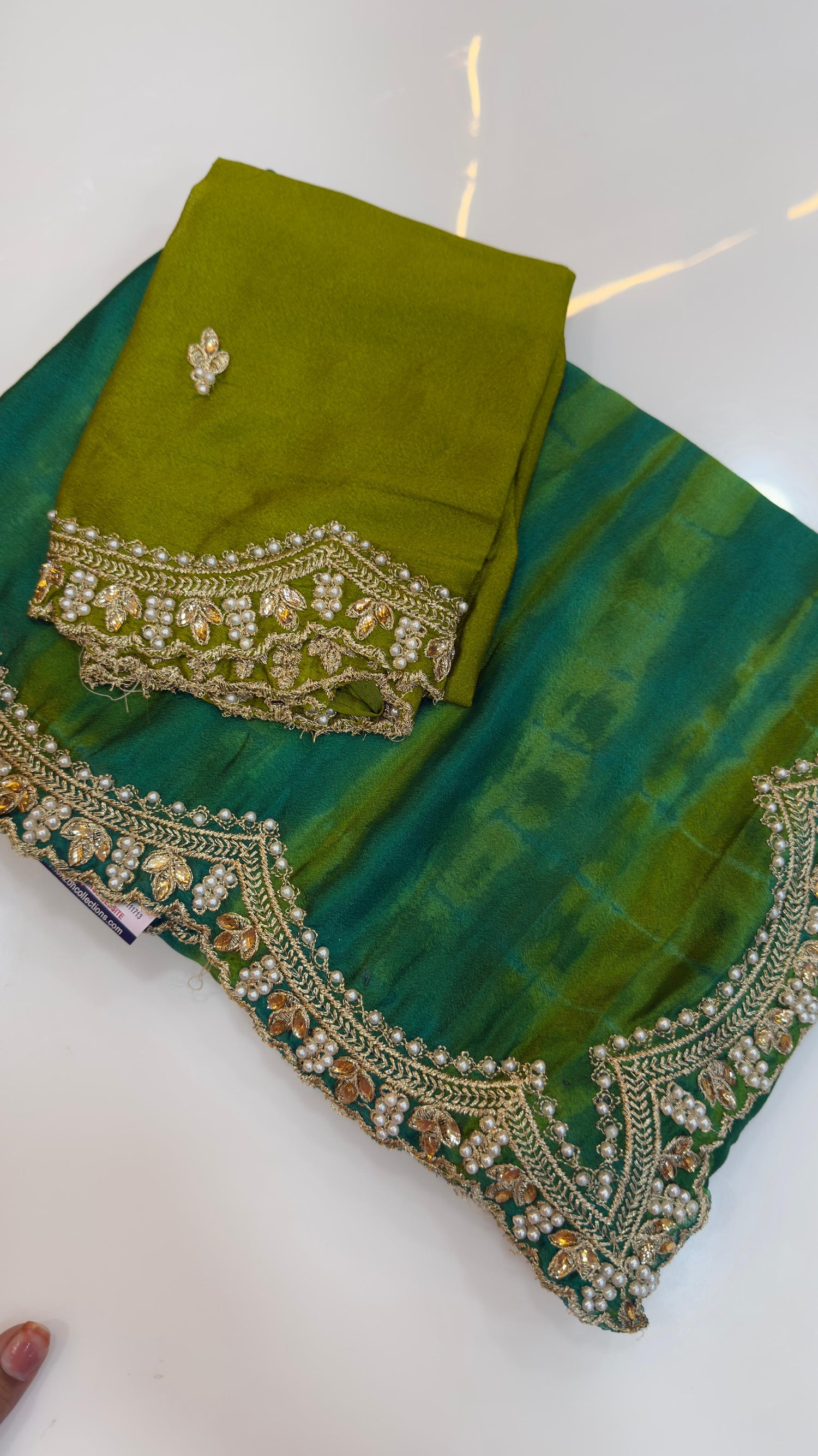 Chiffon saree with Shibori desgin