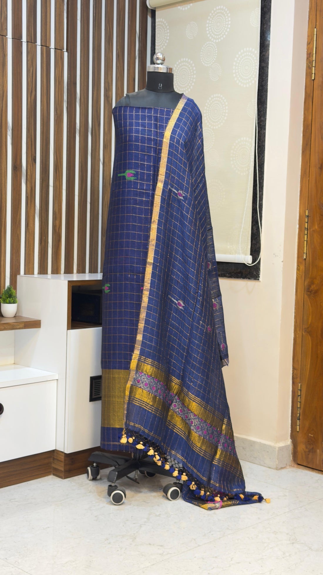 Handloom Lenin Jamdhani Dress materials