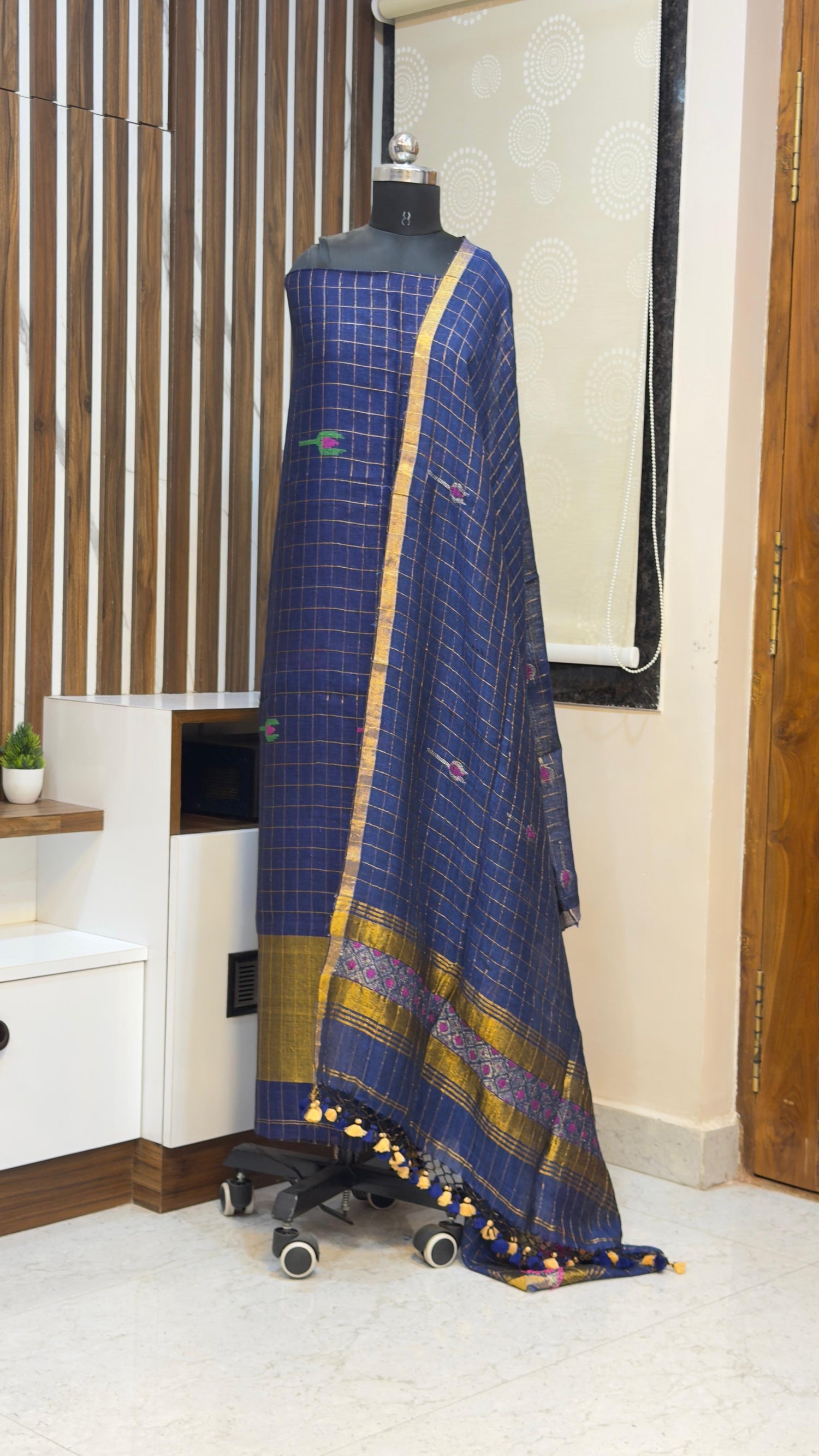 Handloom Lenin Jamdhani Dress materials