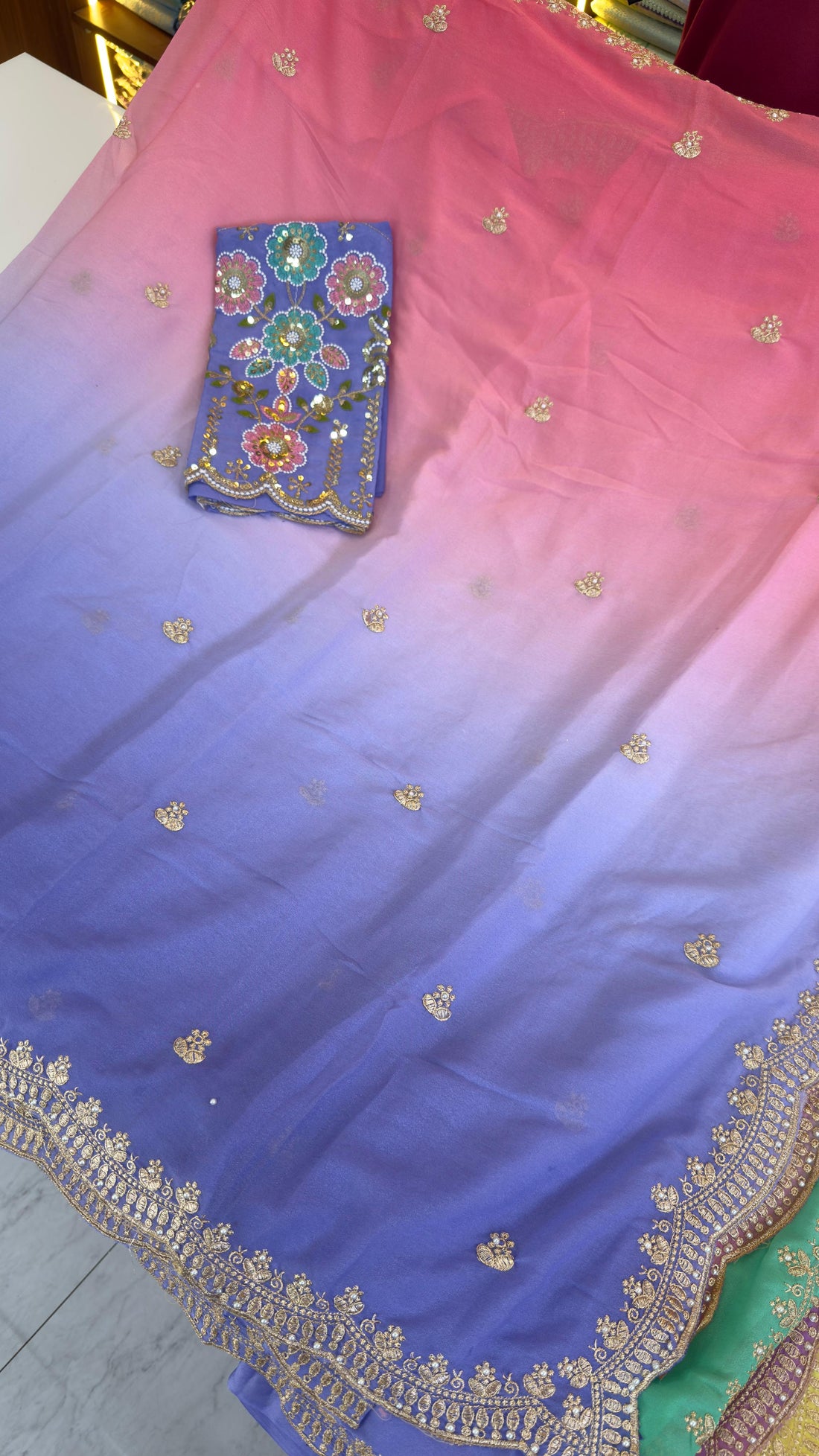 Dual shade with work blouse