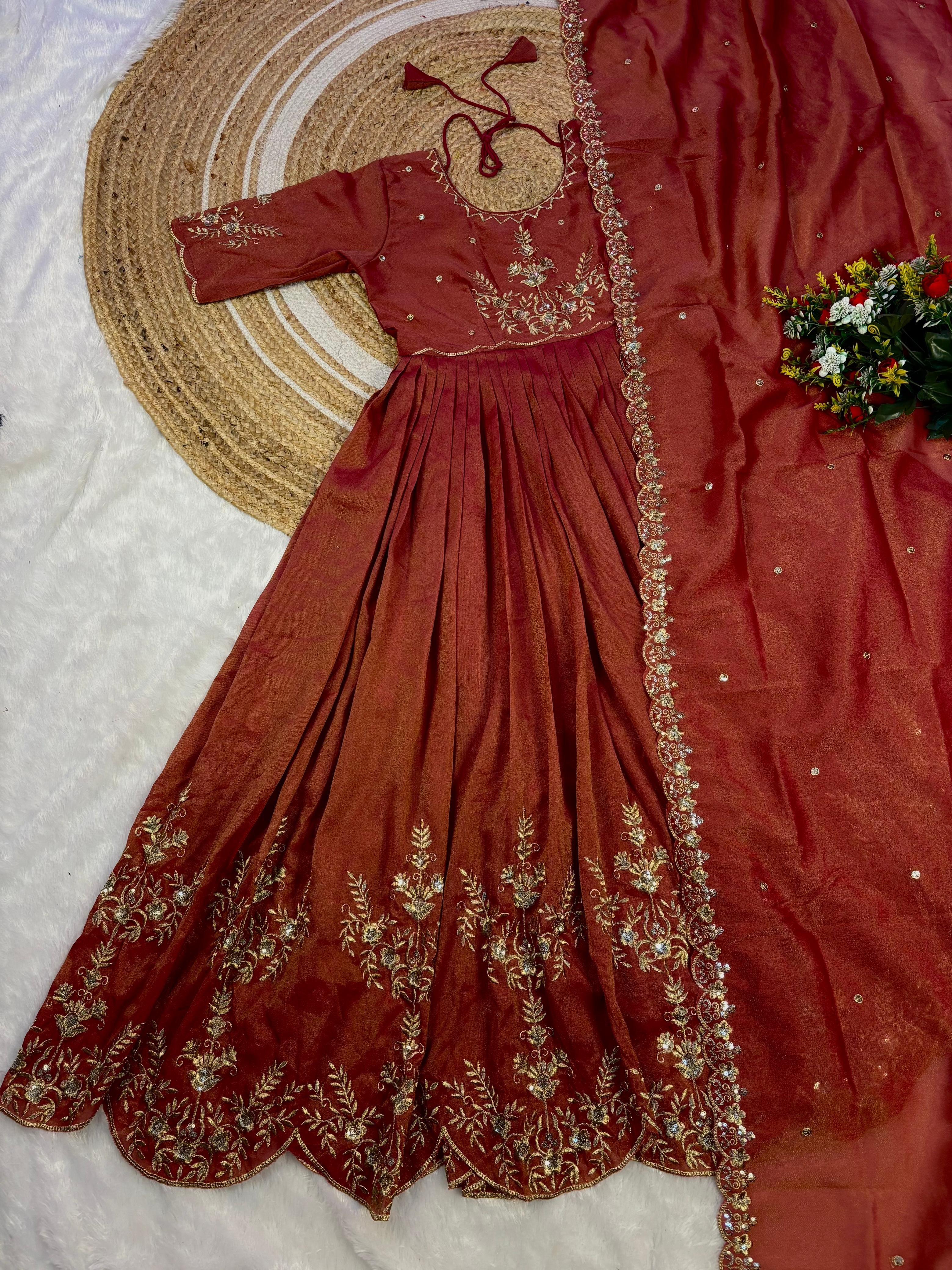 Maxi gown with embroidery