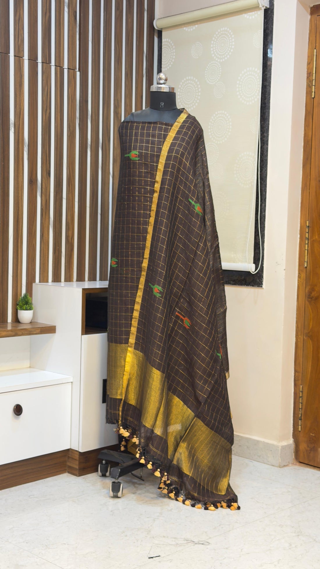 Handloom Lenin Jamdhani Dress materials