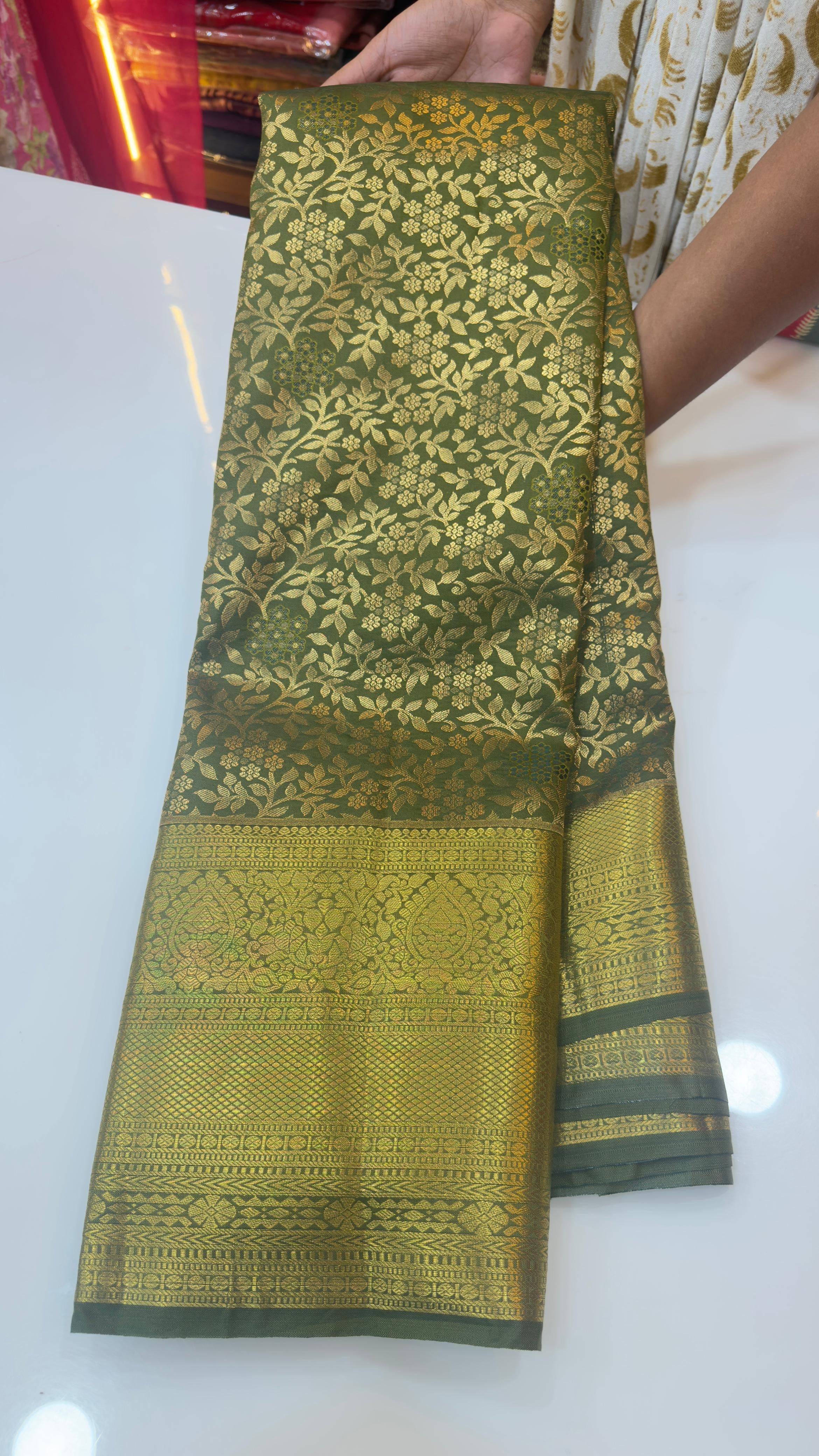 Semi Kanchi pattu
