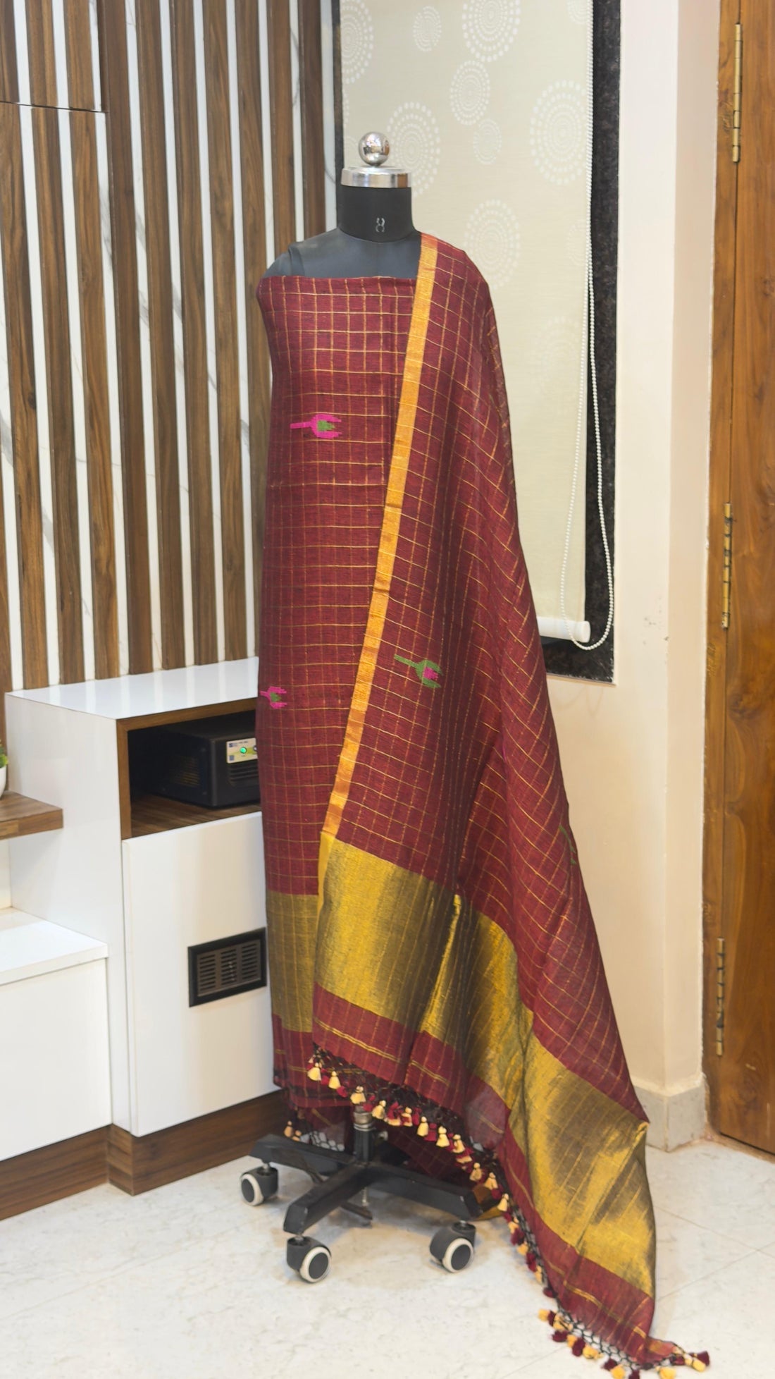 Handloom Lenin Jamdhani Dress materials