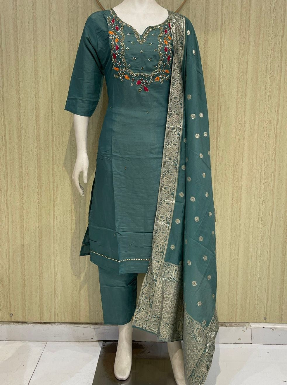 Party wear dress