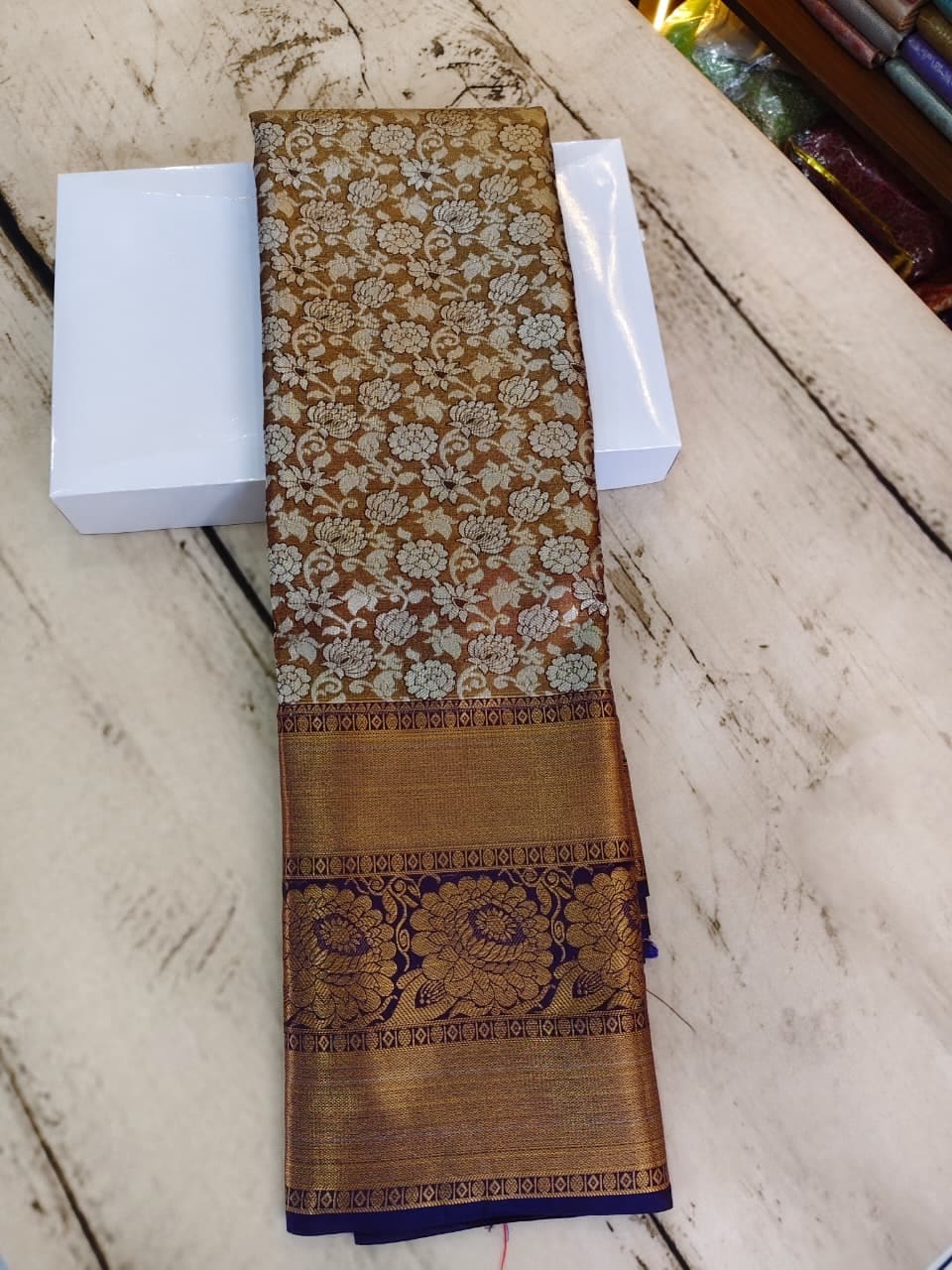 Semi Kanchi pattu