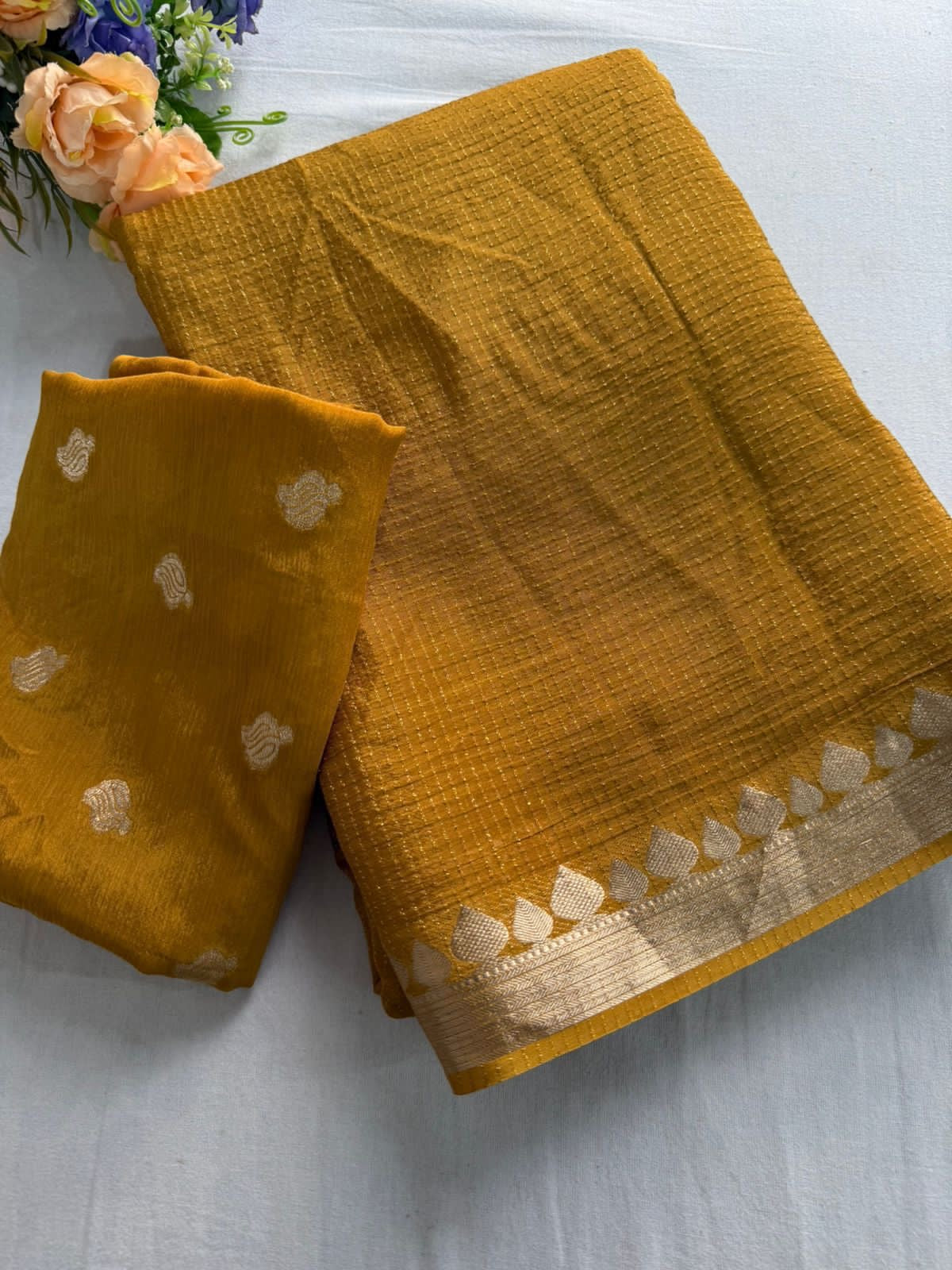 Pure Chinon Viscose Saree With Pure Chinon Viscose Blouse