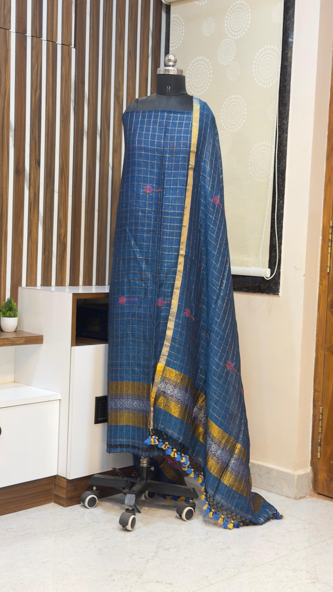 Handloom Lenin Jamdhani Dress materials