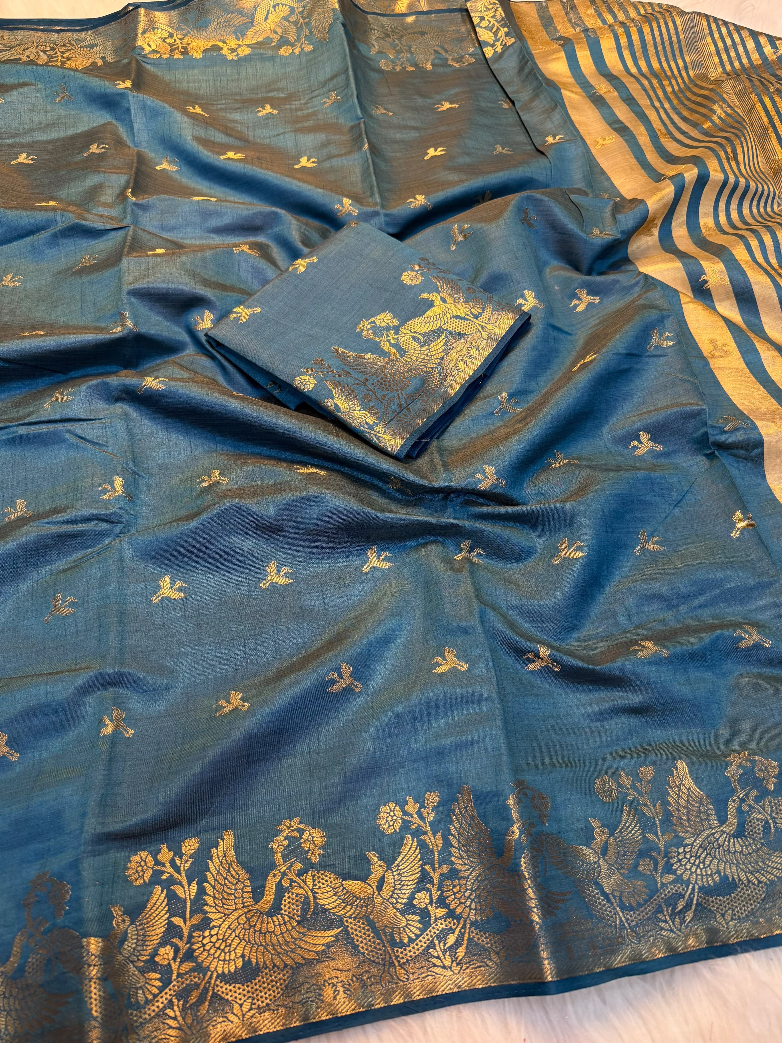 Soft Tusser silk saree with Chit Pallu Saree With Running Blouse(NON-STORE)