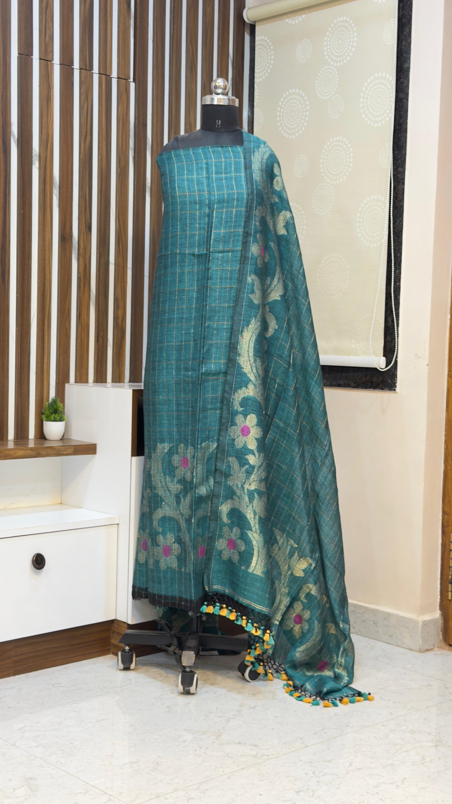 Handloom Lenin Jamdhani Dress materials
