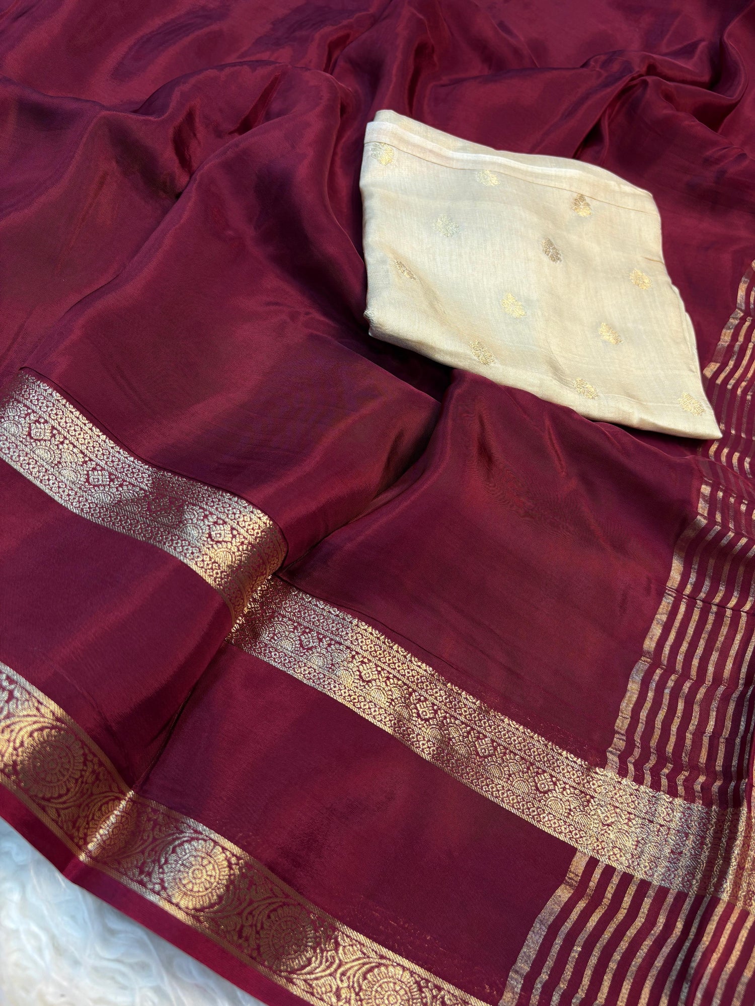 Pure Viscose mysoor Crepe silk saree with original Zari jacquard border(NON-STORE)