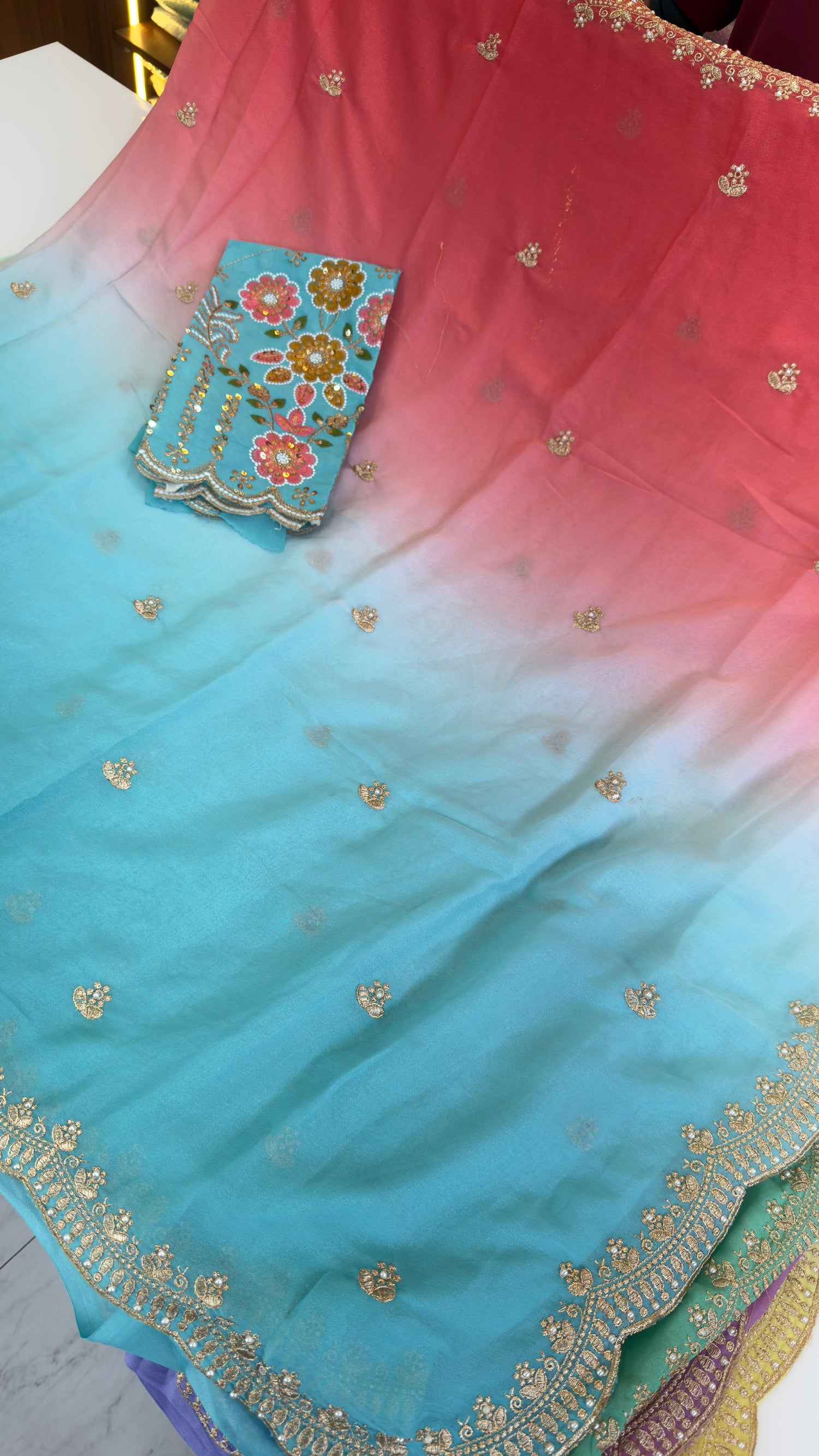 Dual shade with work blouse