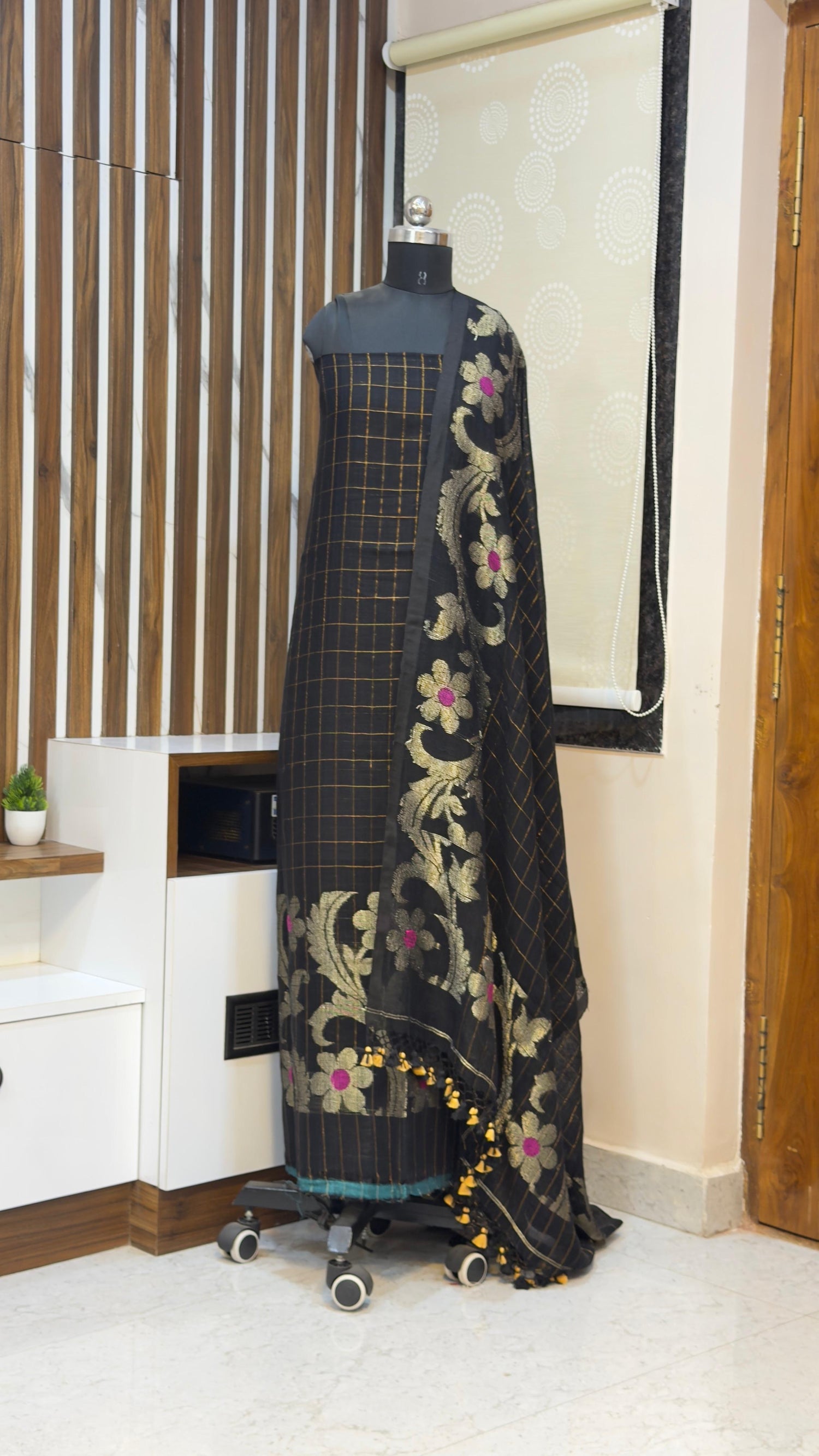 Handloom Lenin Jamdhani Dress materials(PRE BOOKING)