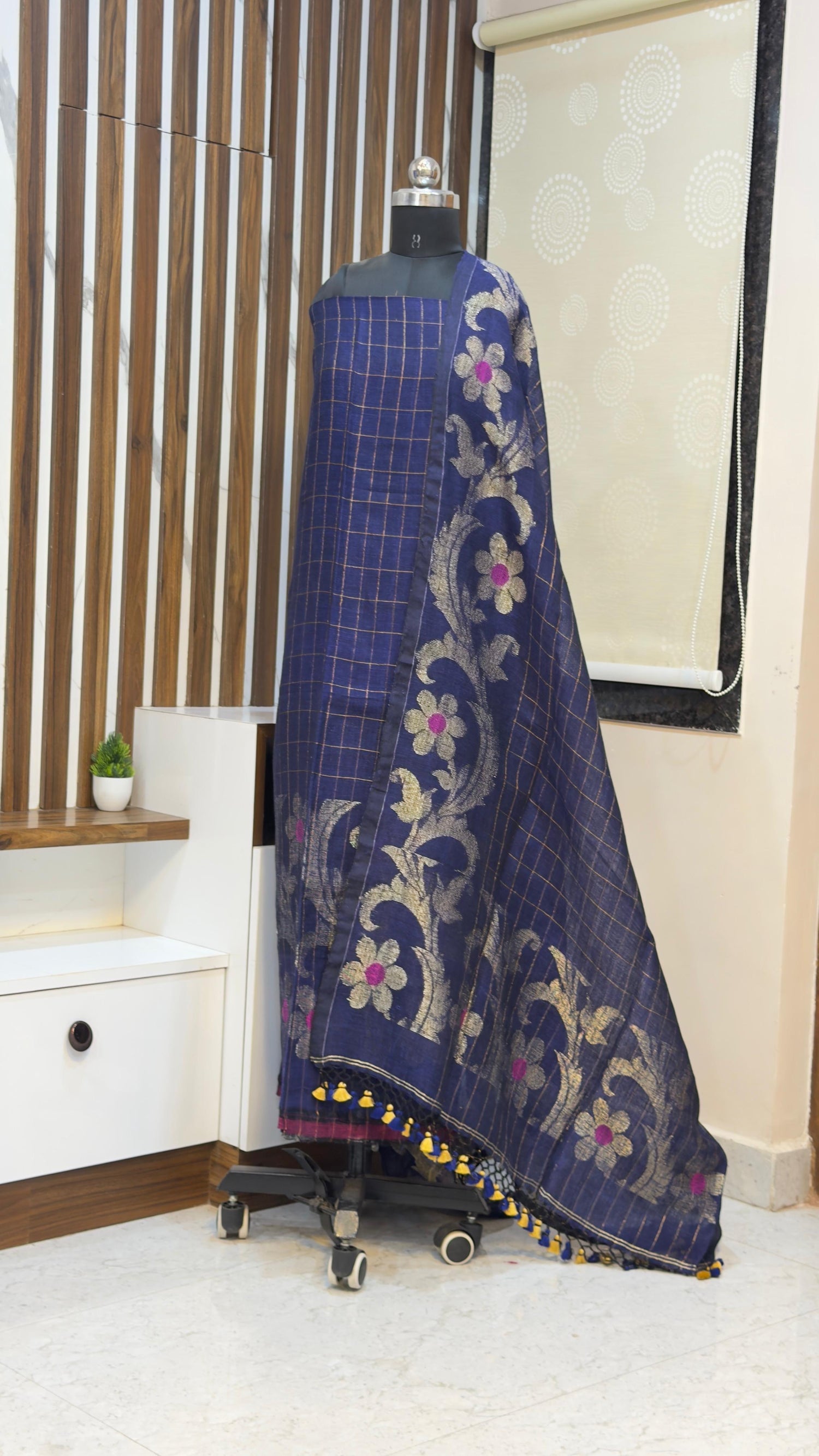 Handloom Lenin Jamdhani Dress materials