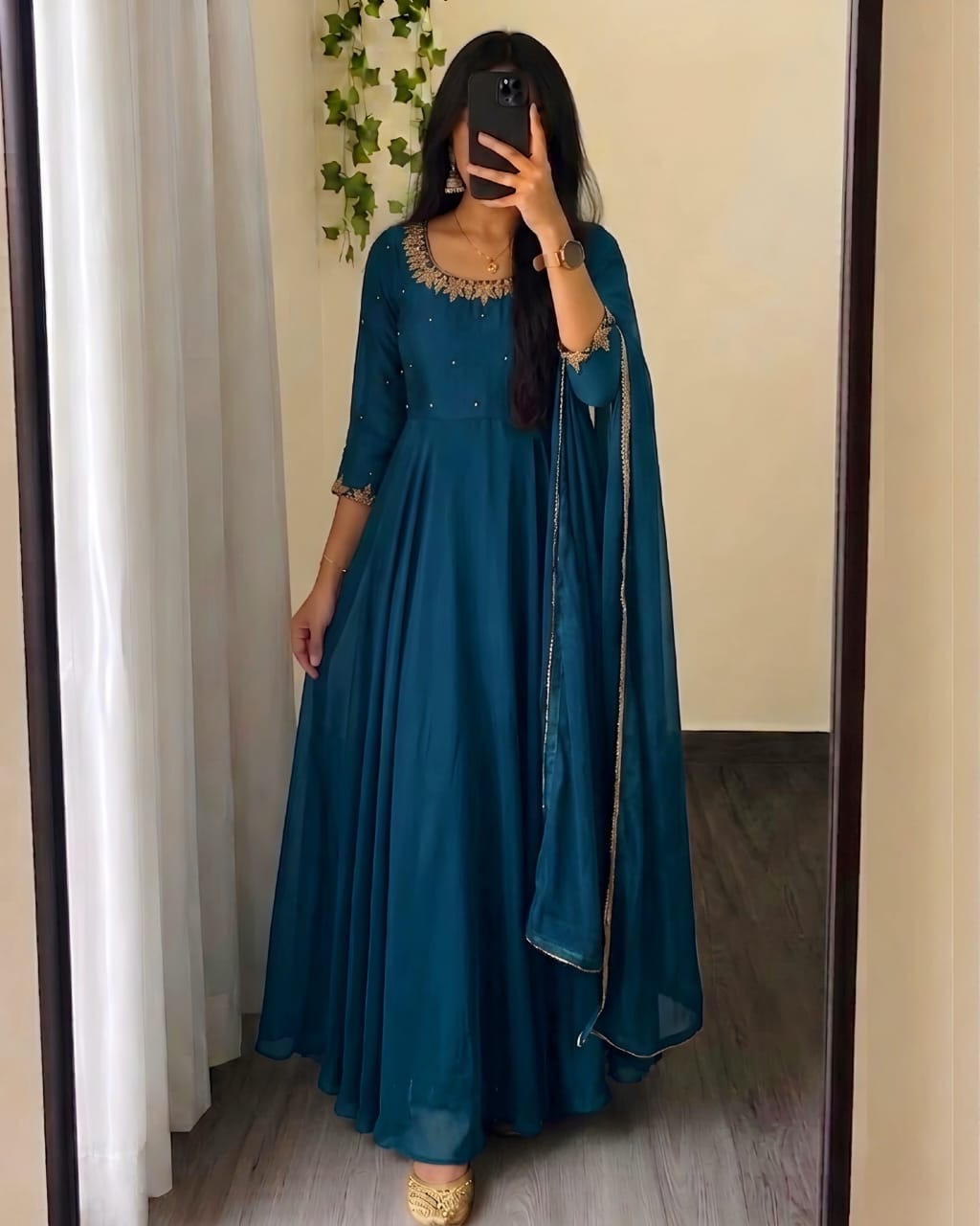 Beautiful frock with maggam work(NON-STORE)