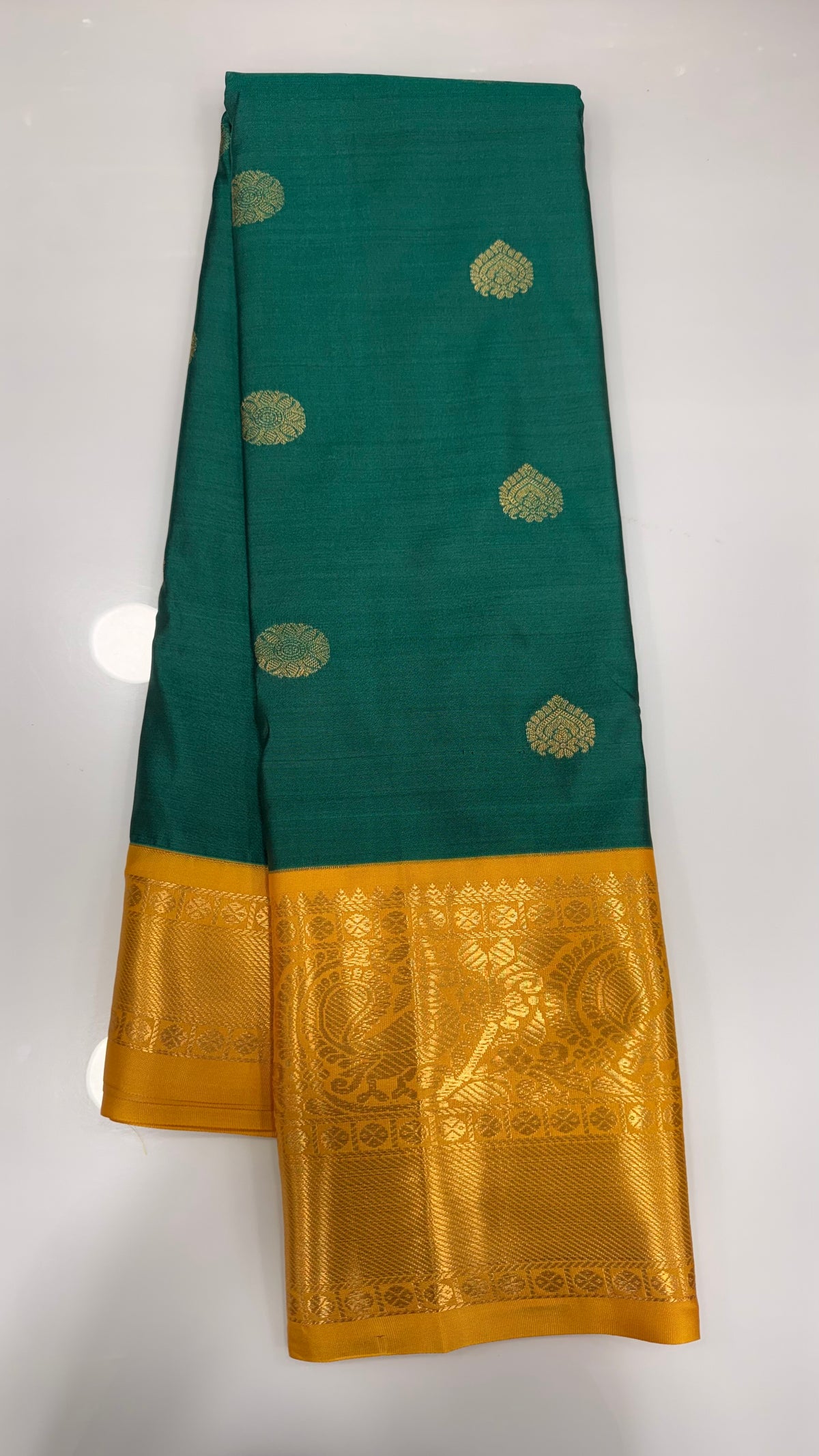 Soft Gadwal pattu saree