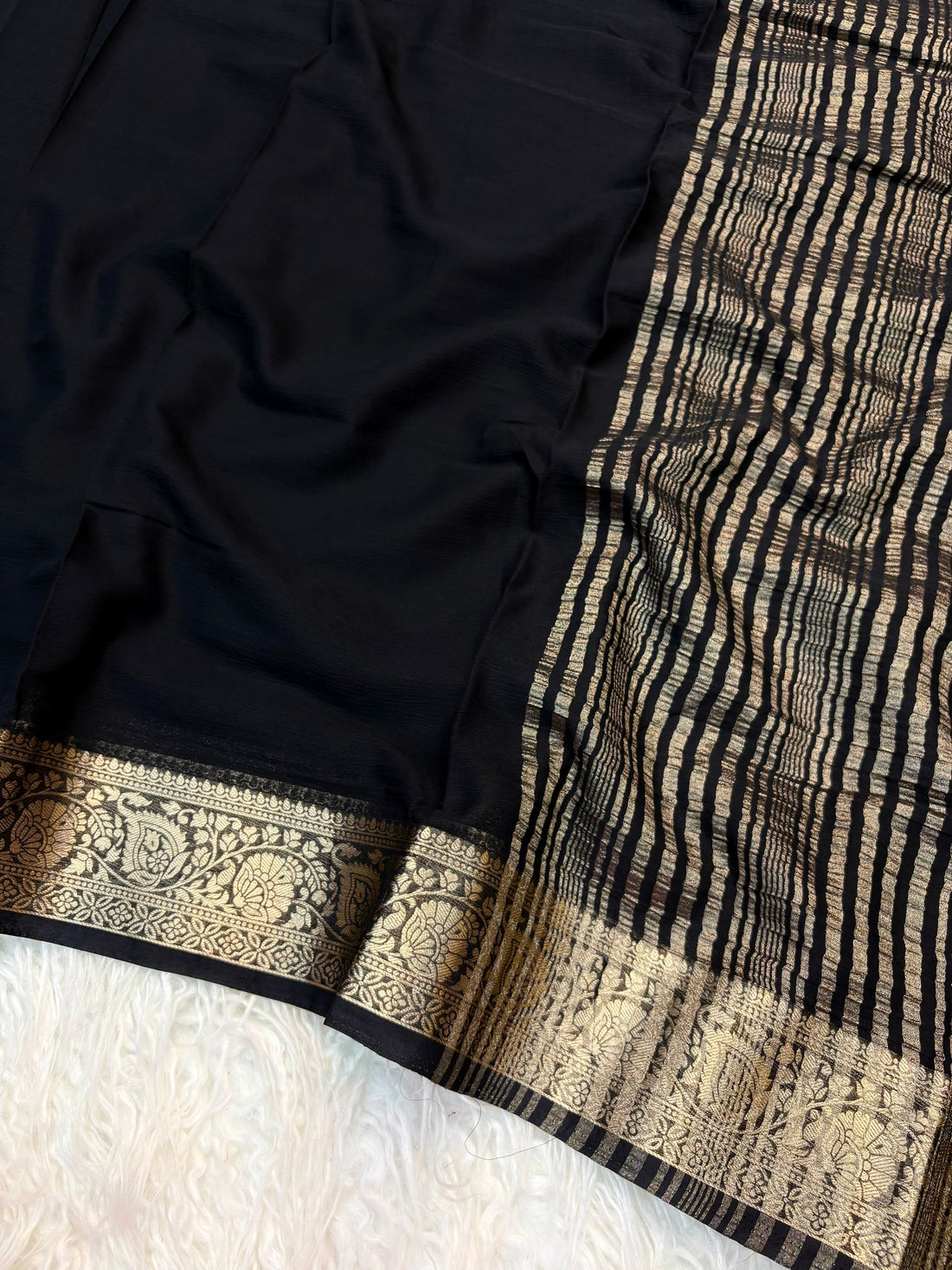Pure chiffon saree with jacquard pallu(NON-STORE)