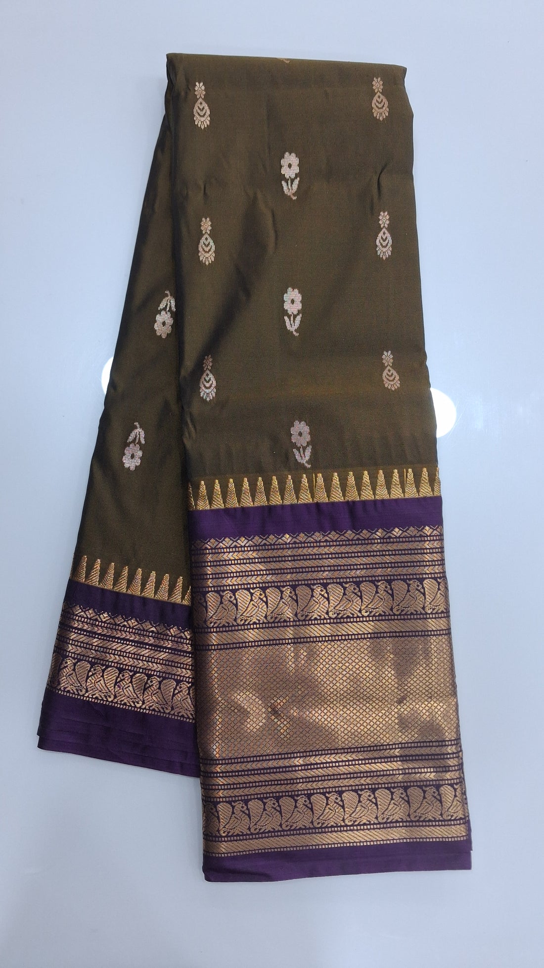 Vintage Gadwal Soft semi pattu sarees