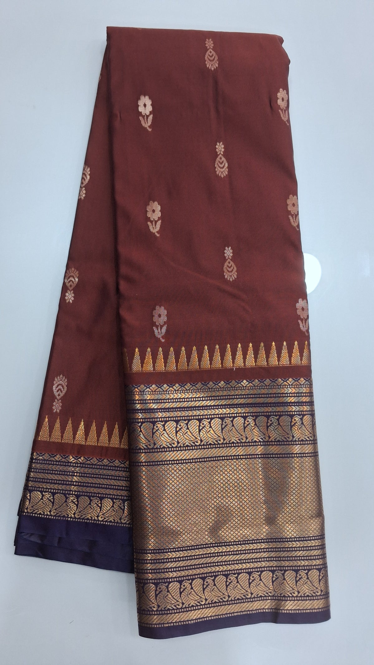 Vintage Gadwal Soft semi pattu sarees
