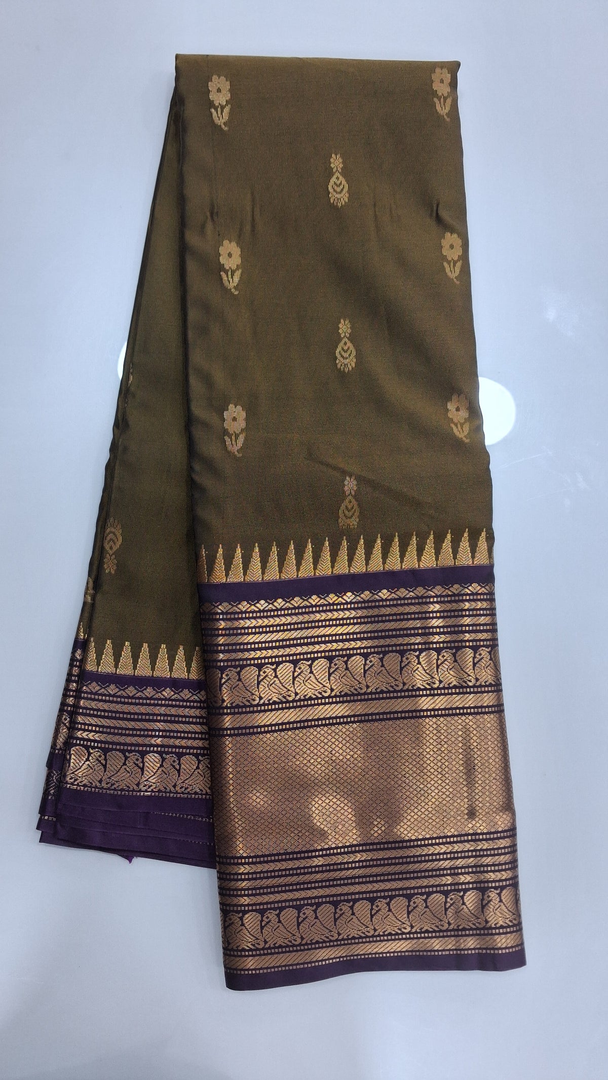 Vintage Gadwal Soft semi pattu sarees