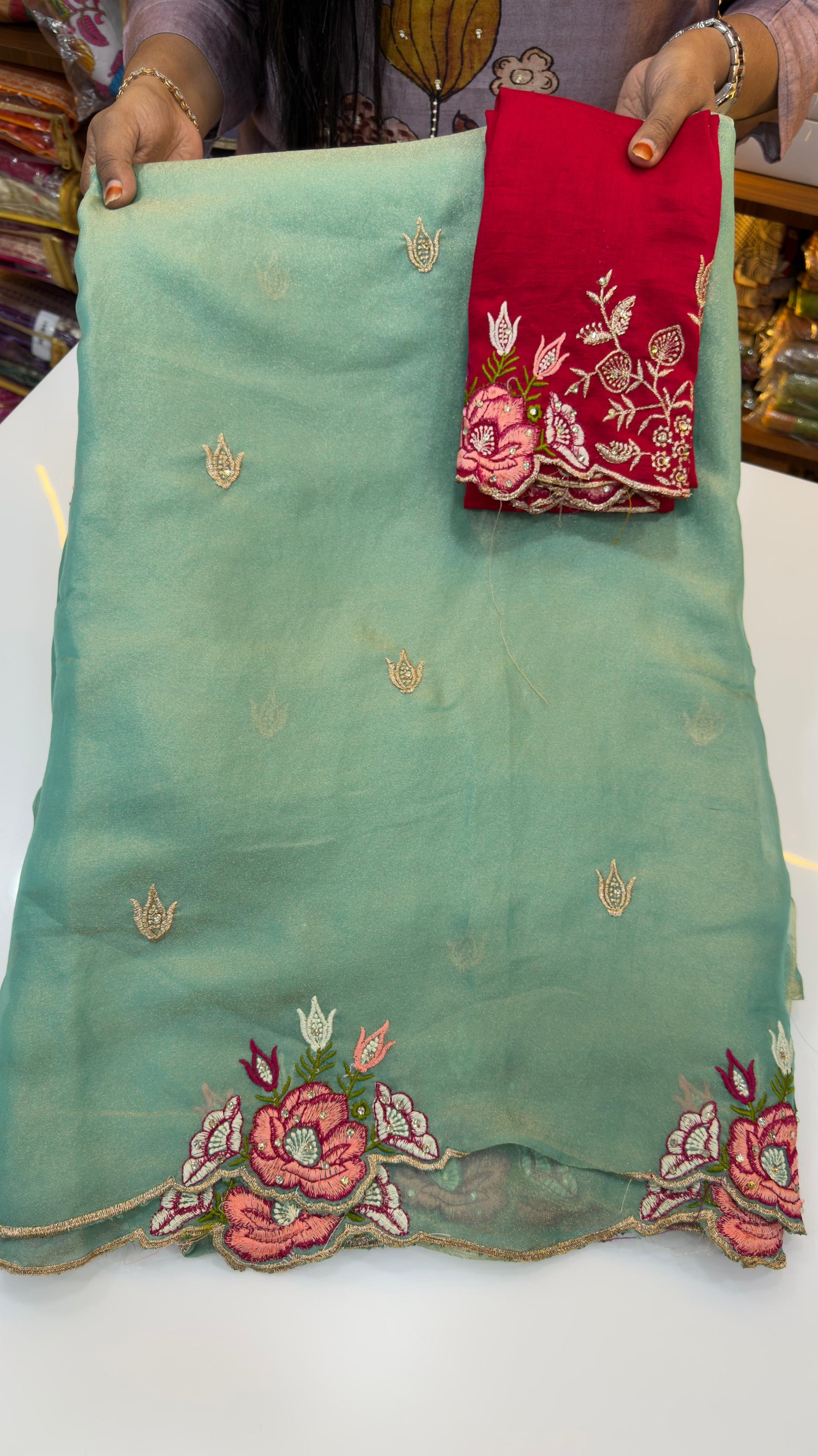 Floral scalloped party wear saree