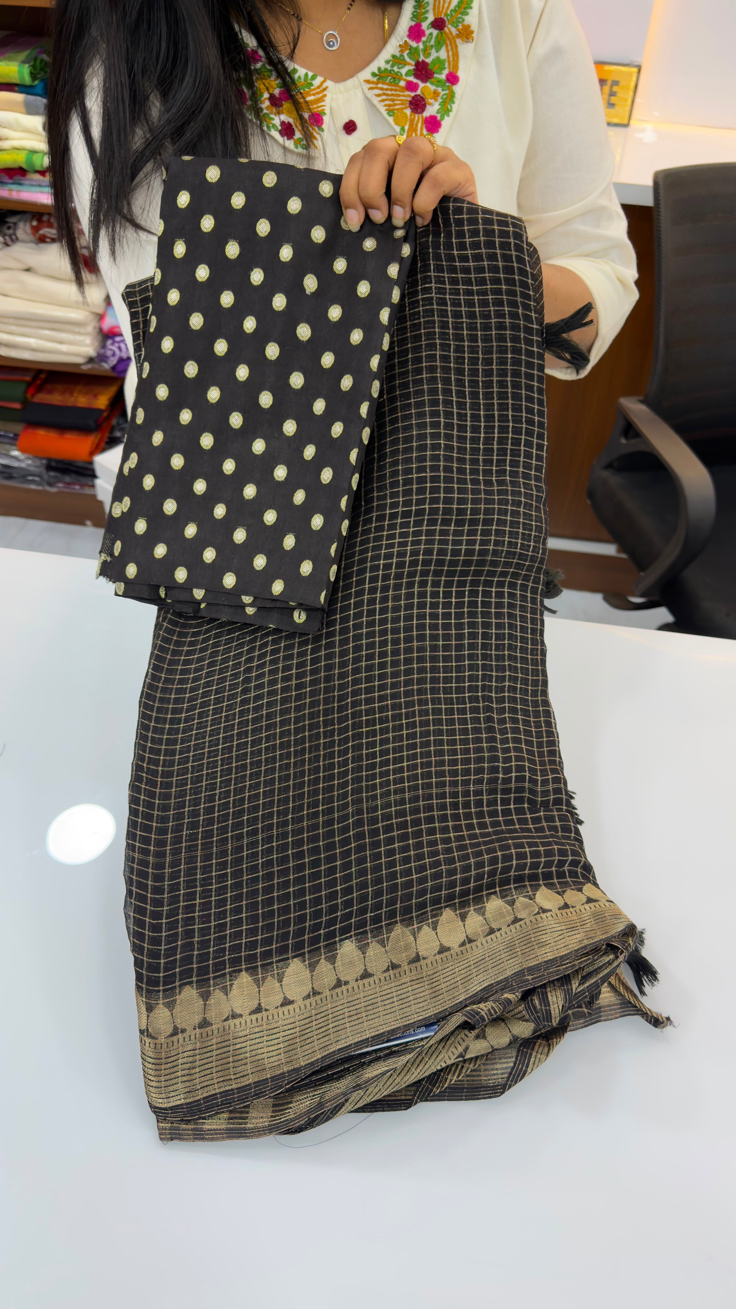 Banarasi chexs pattern Georgette sarees with zari woven border