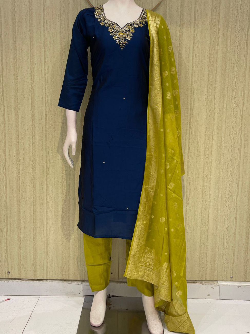 Party wear dress
